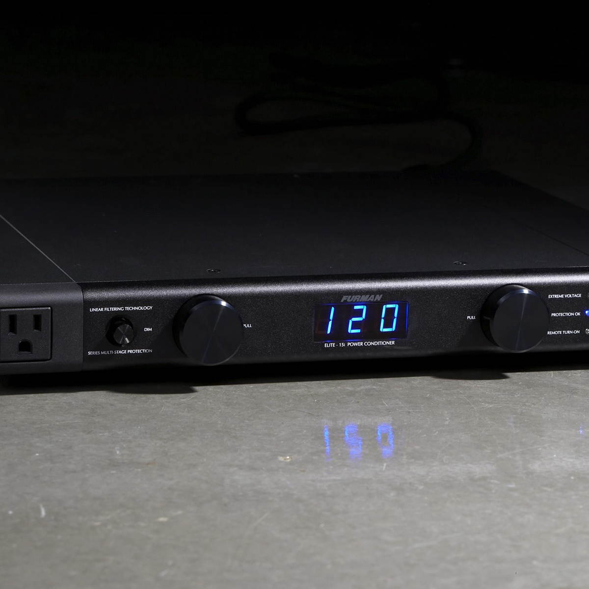 Furman ELITE15i Linear Filtering AC Power Conditioner