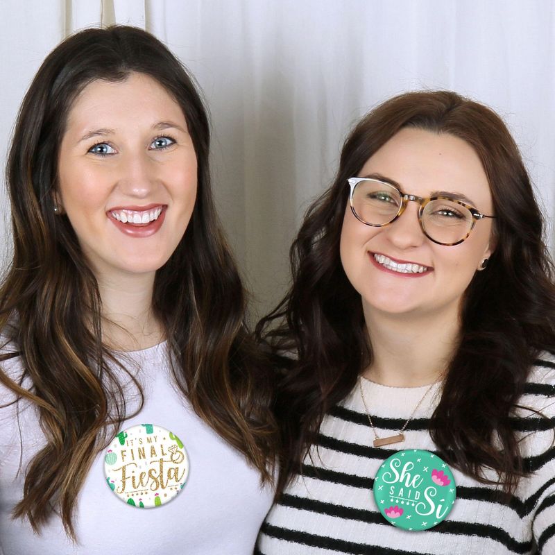 Juvale 2 Piece Set Wedding Champagne Toasting Flutes - Engraved Mr. and Mrs. Glasses