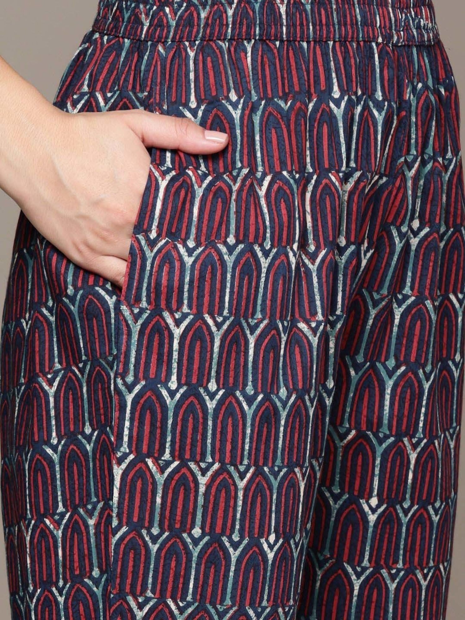 READIPRINT FASHIONS Blue Cotton Printed Kurta Pant Set