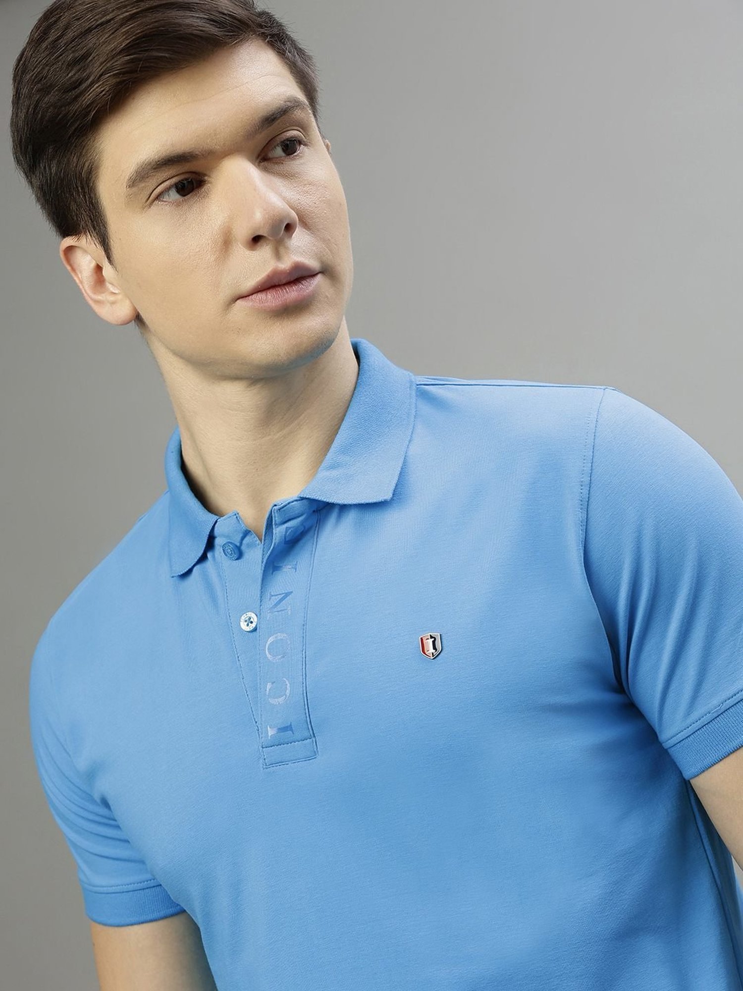 Iconic Men Solid Regular Fit Cotton T-shirt