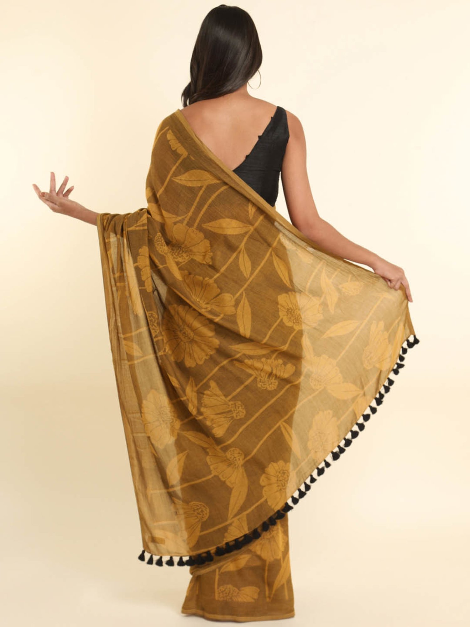 Suta Mustard Printed Saree Without Blouse