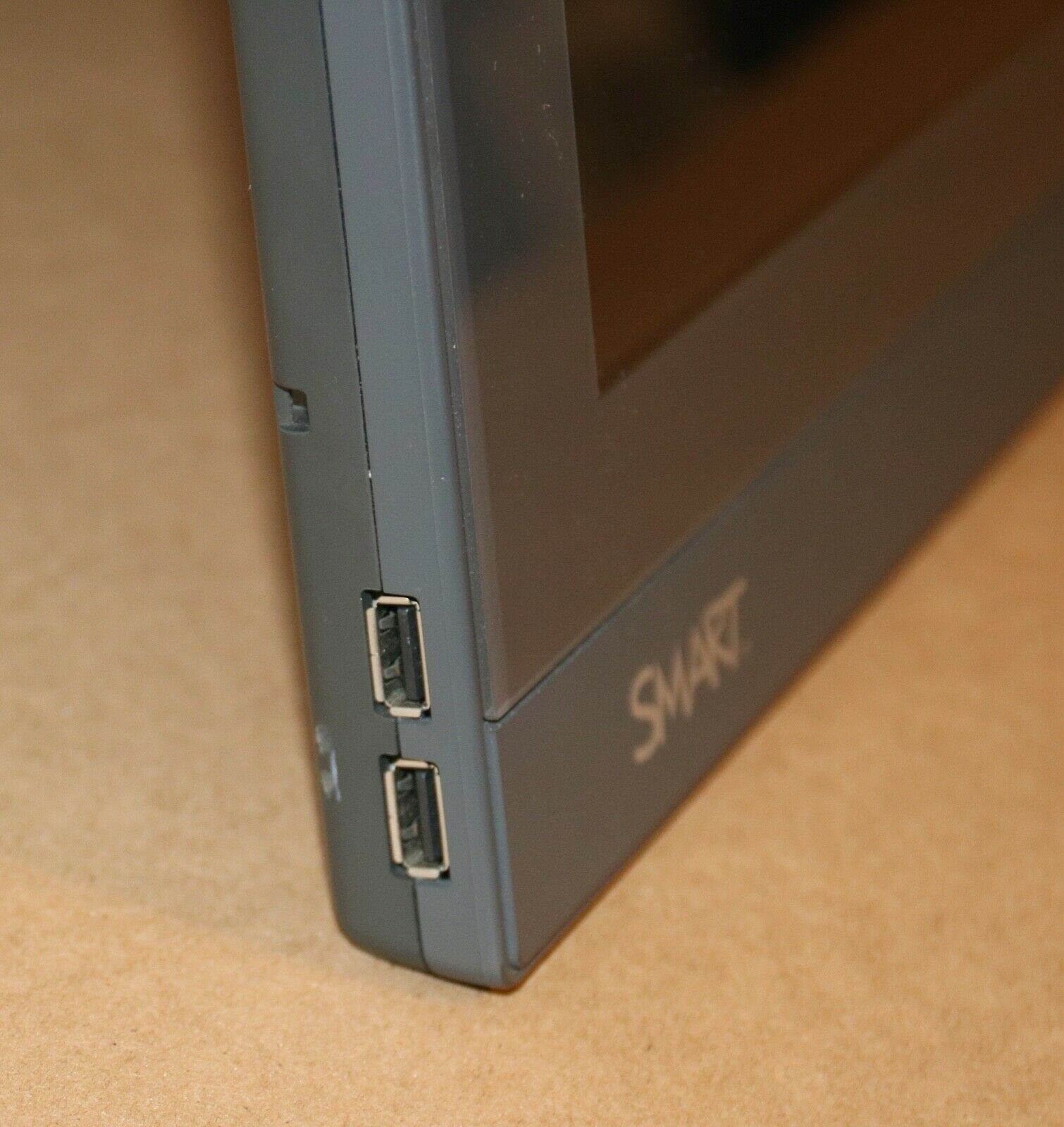 SMART Podium Interactive Display ID422W 22" w/ Stand & Pwr Supply.No Stylus Pen