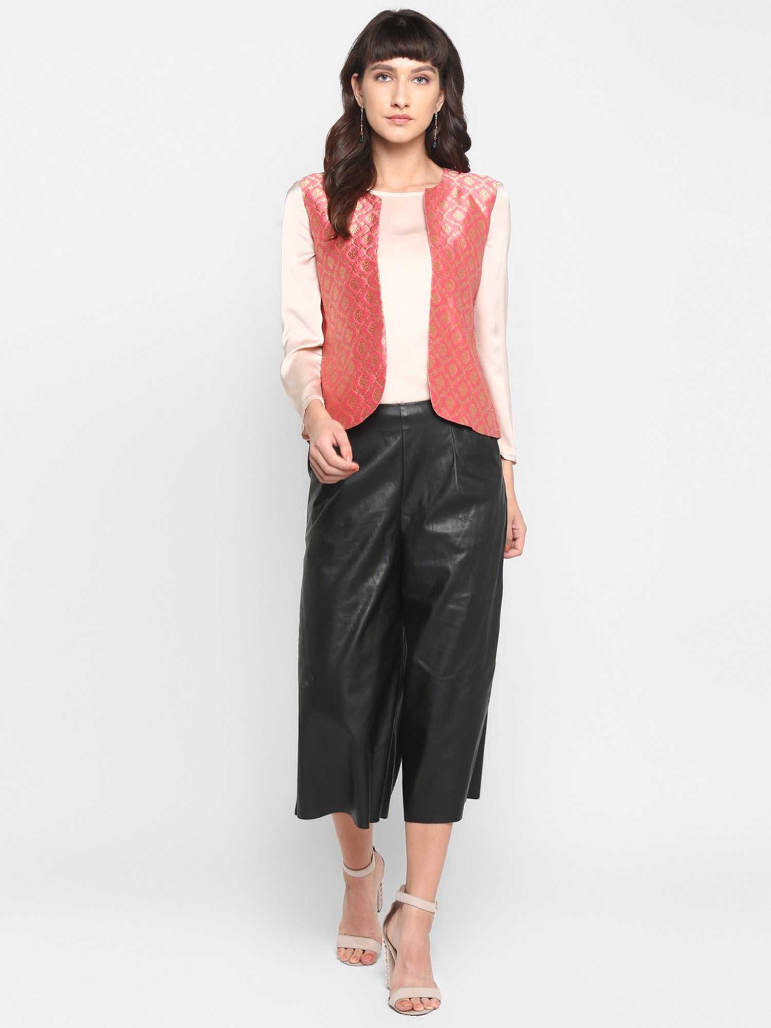 Hangup Pink Jacquard Pattern Shrug