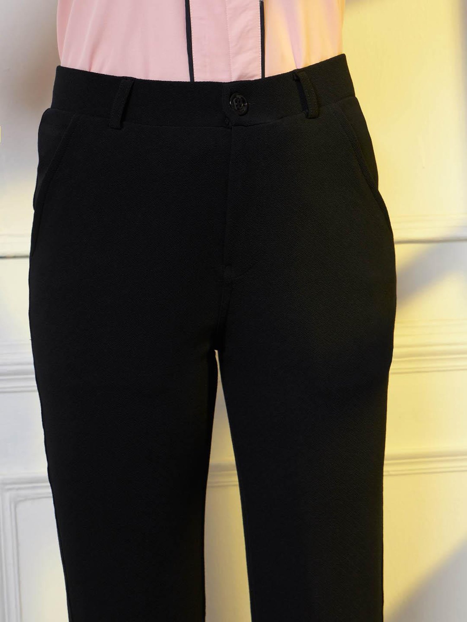 FITHUB Black Regular Fit High Rise Trousers