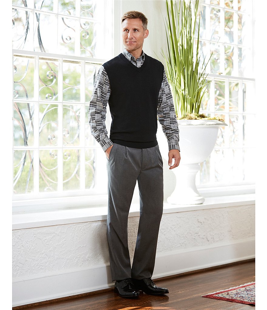 Daniel Cremieux Signature Solid Pleated Dress Pants