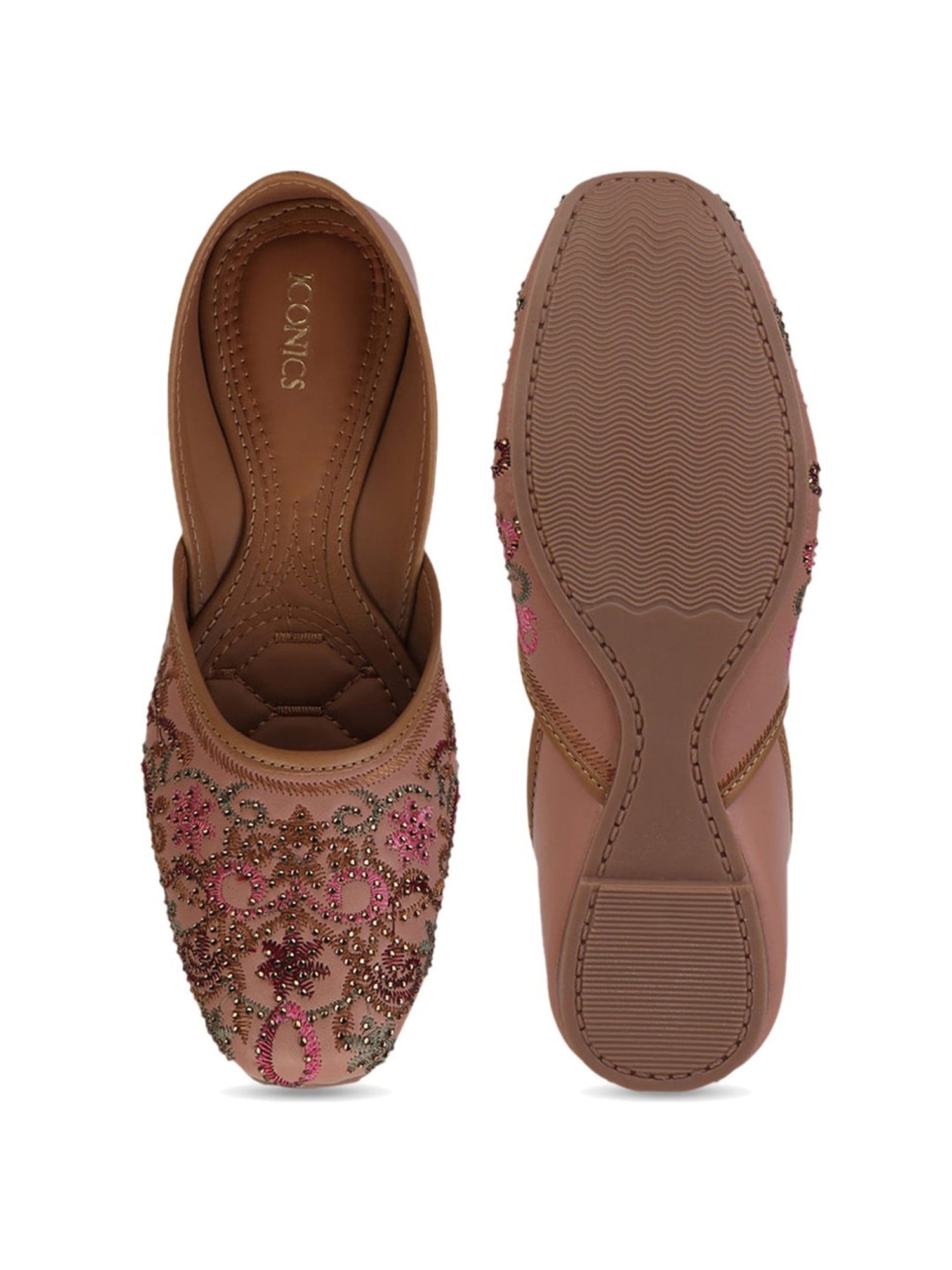 Iconics Women's Peach Ethnic Juttis
