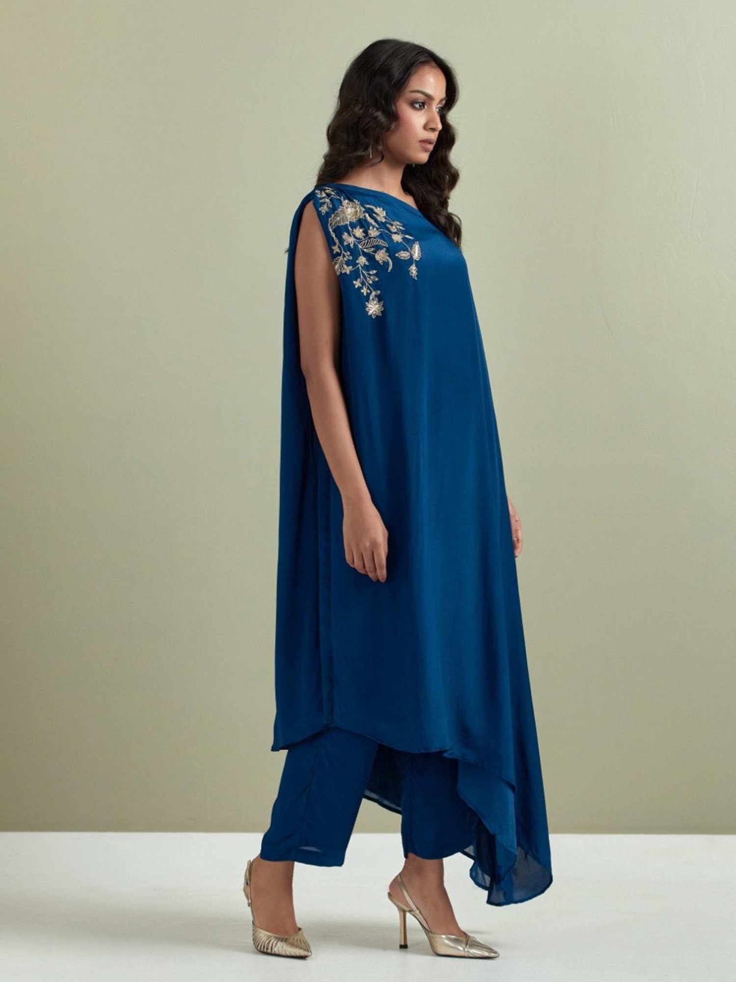 Priya Chaudhary Blue Saranya Embroidered Crepe Kurta with Pants