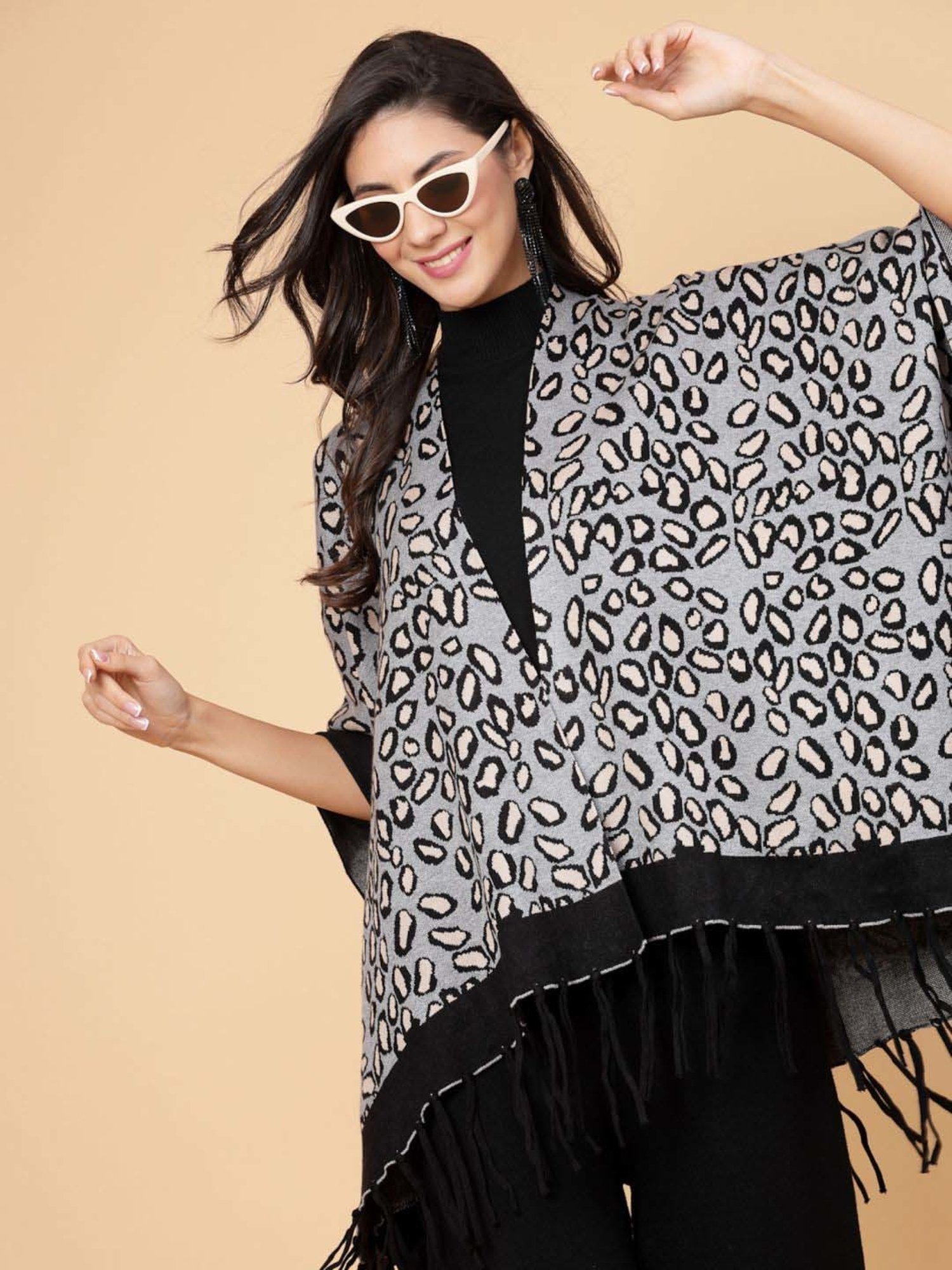 Mafadeny Grey & Black Printed Top Pants Set With Shrug