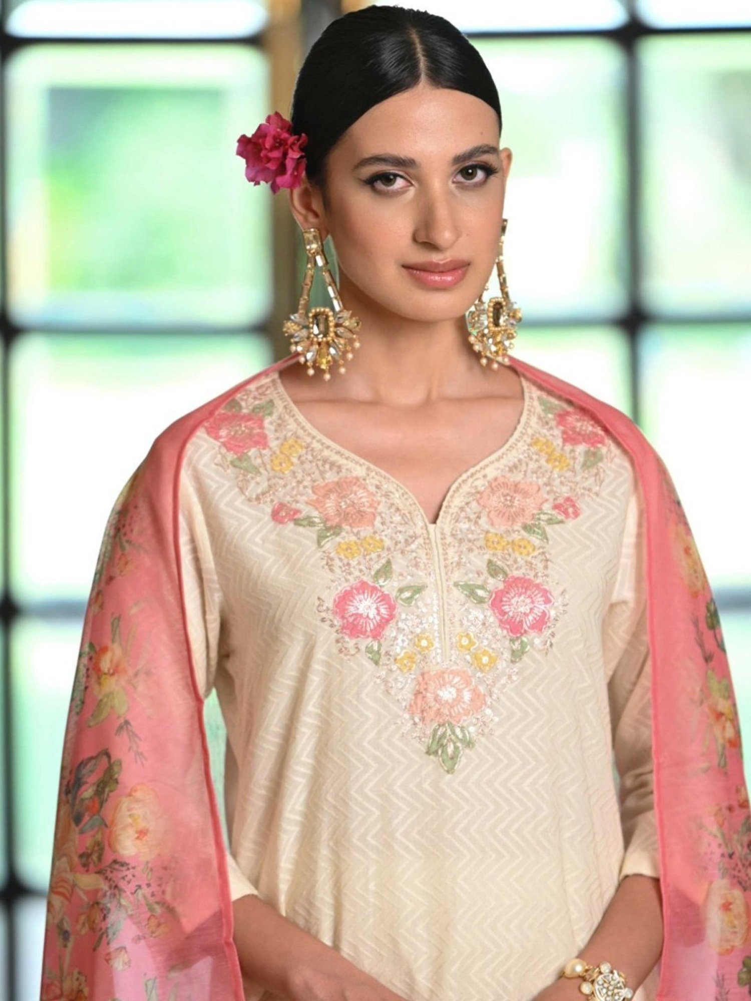 Mahee Jaipur Beige Navaazish Embroidered Kurta with Floral print Dupatta
