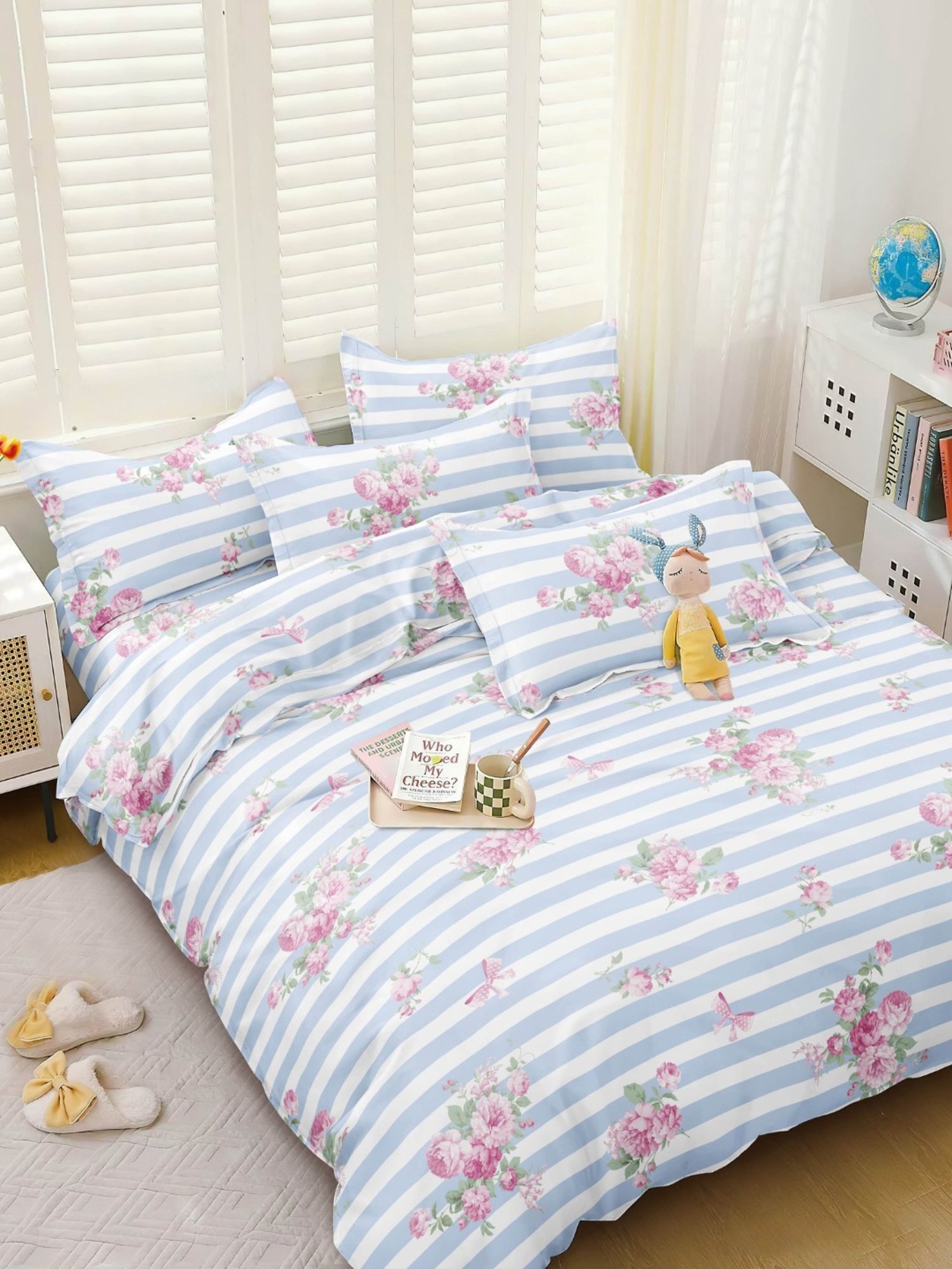 Ariana Bari UltraSoft Floral Sky Blue 140 TC Microfibre Bedsheet with 2 Pillow Covers