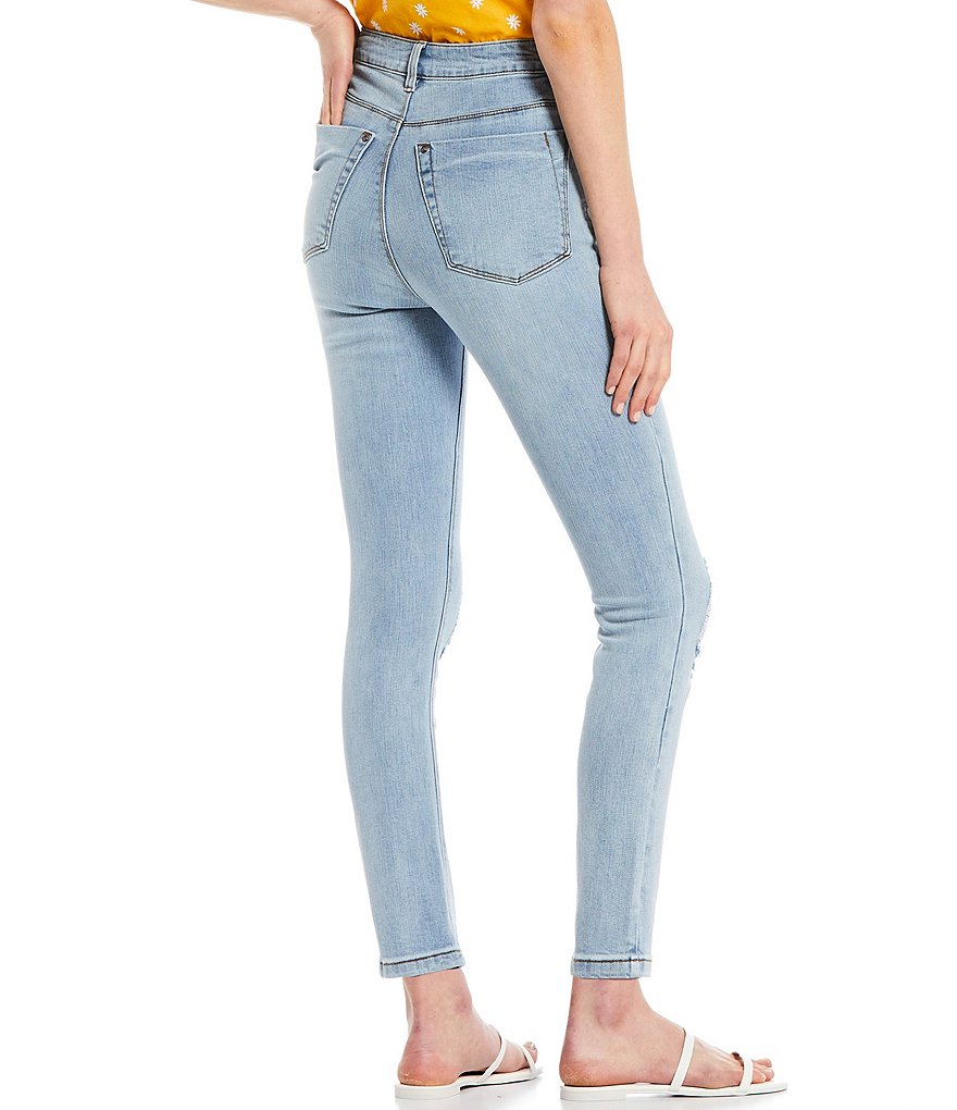 A Loves A Vintage Skinny Distressed Jeans