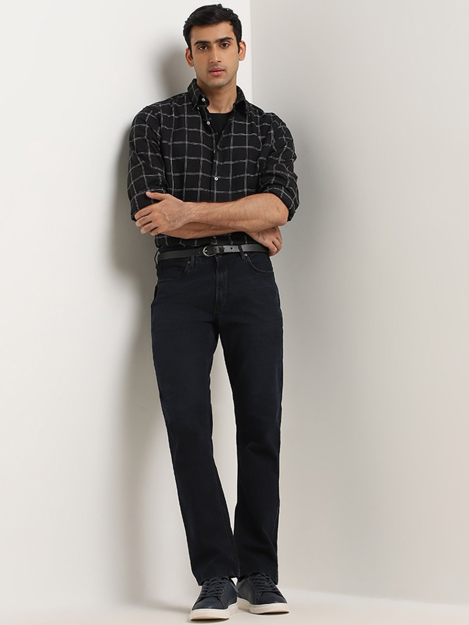 Ascot by Westside Black Checkered Relaxed-Fit Blended Linen Shirt