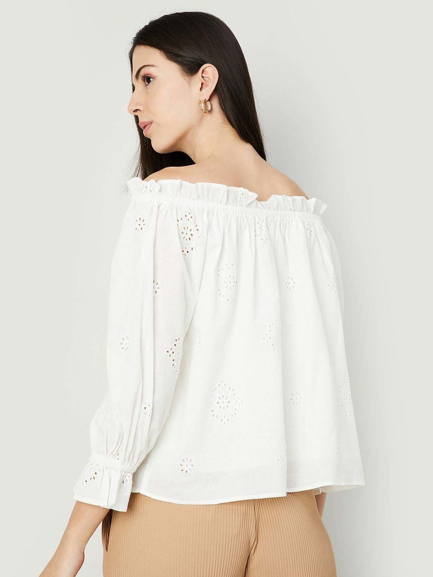 Code by Lifestyle Off-White Cotton Self Pattern Top