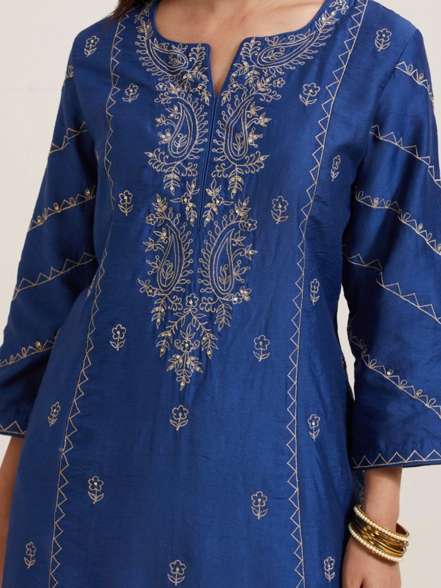 Priya Chaudhary Blue Afreen Embroidered Chanderi Silk Kurta with Pants and Shimmer Organza Dupatta