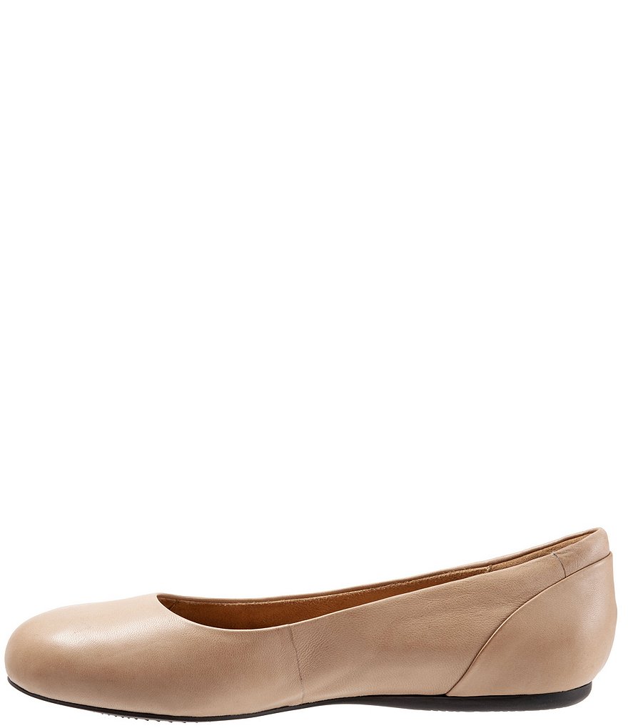 SoftWalk Sonoma Leather Ballet Flats