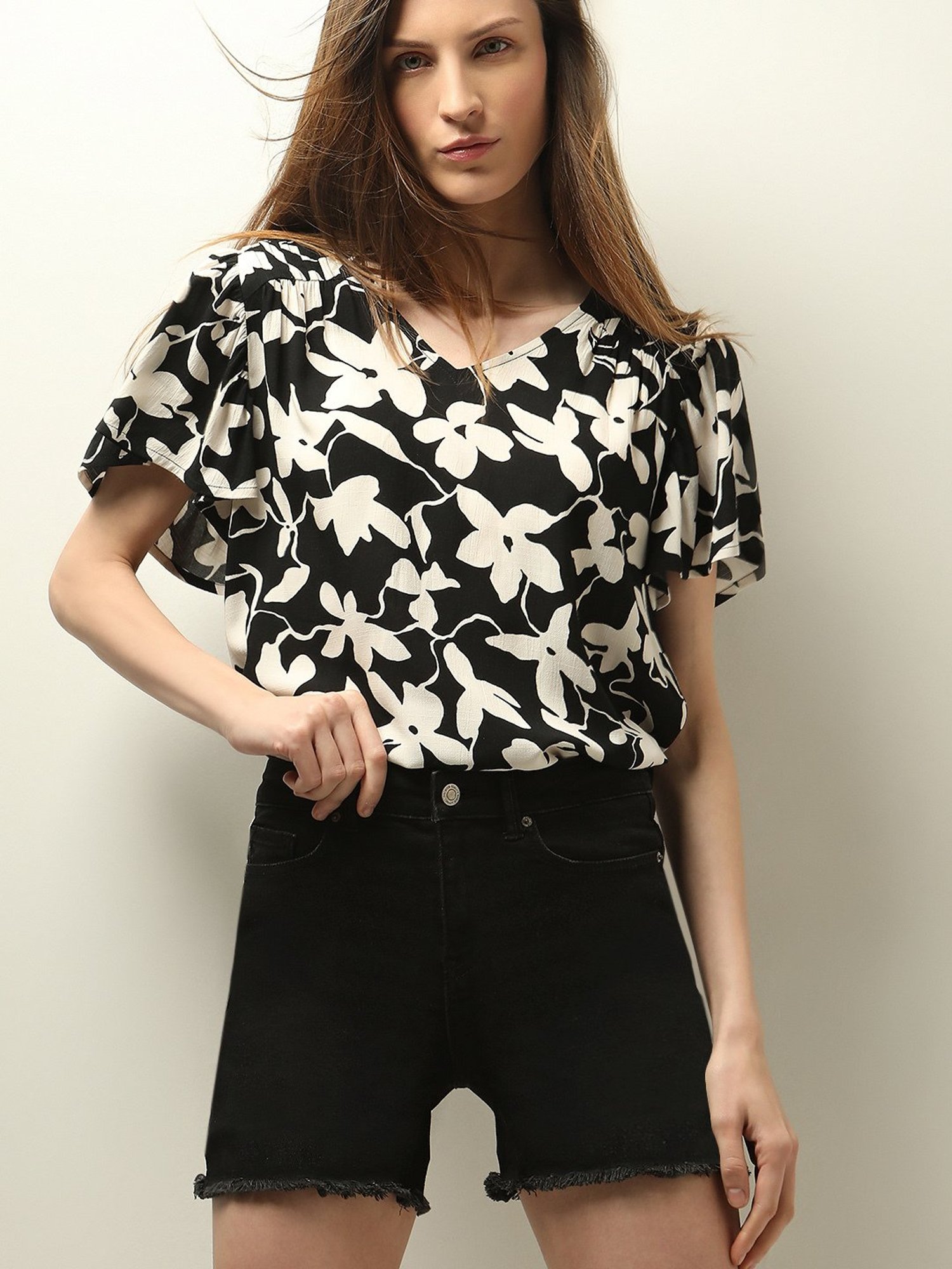 Vero Moda Black & White Floral Print Top