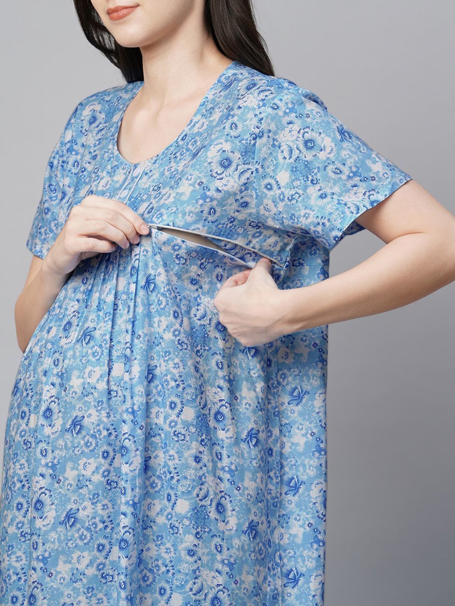 MomToBe Blue Cotton Printed Feeding Nighty