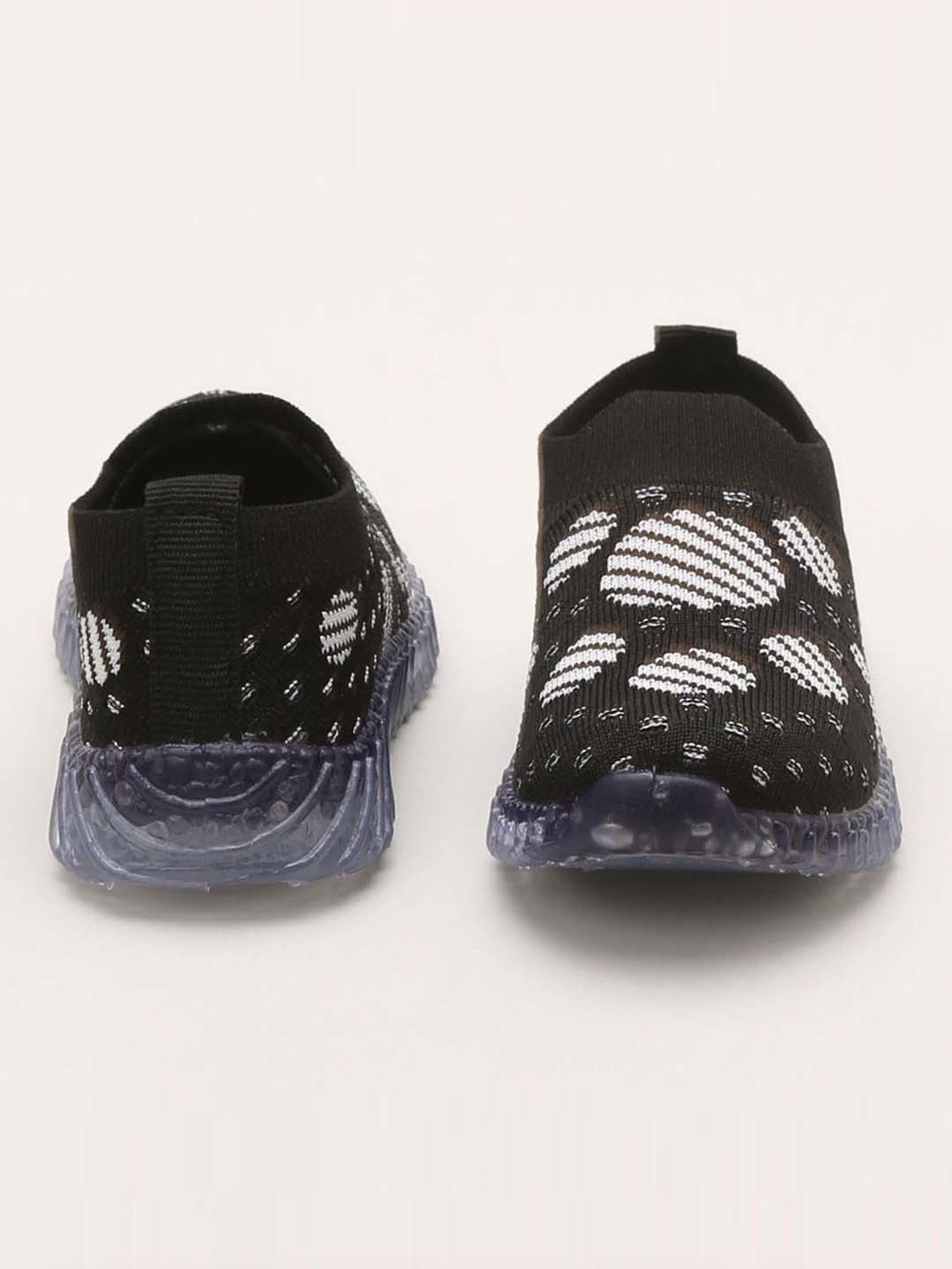 Priaansha Kids Black & White Casual Slip-Ons