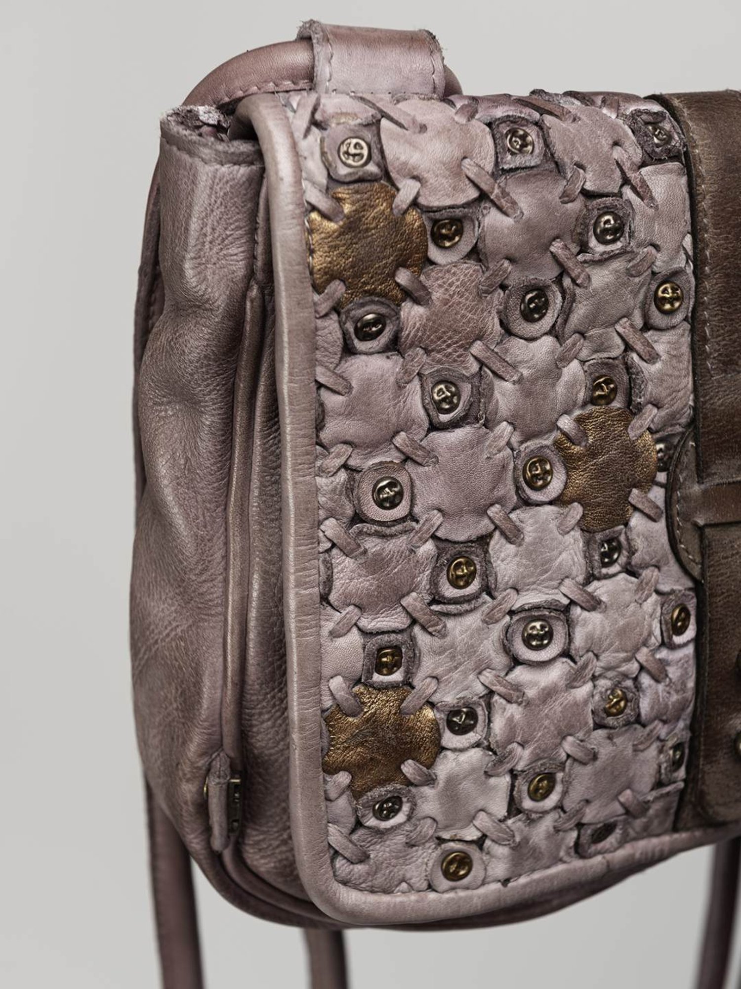 Art N Vintage Bettina Quail Pink Leather Textured Medium Sling Handbag