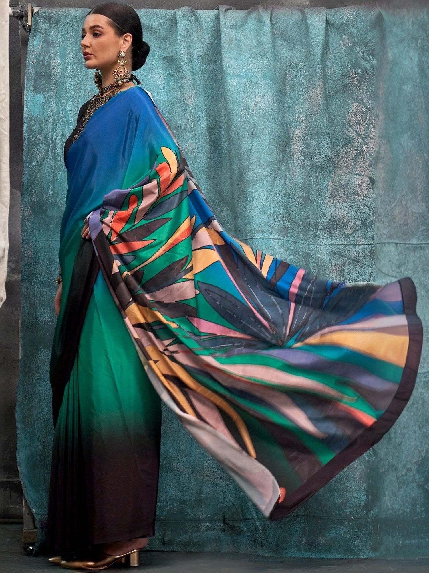 Elora Multicolored Printed Saree With Unstitched Blouse