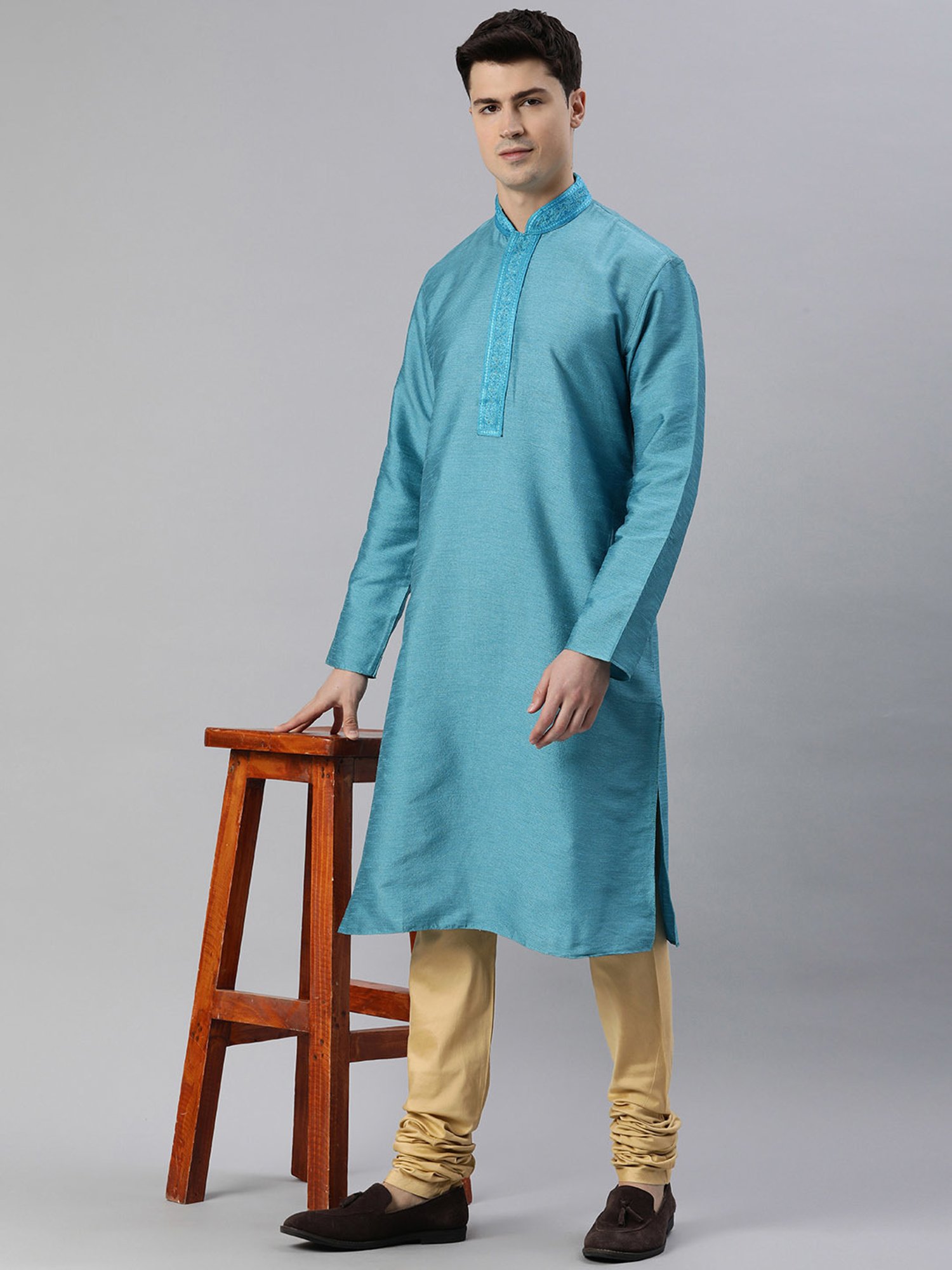 Manthan Fawn Regular Fit Churidars