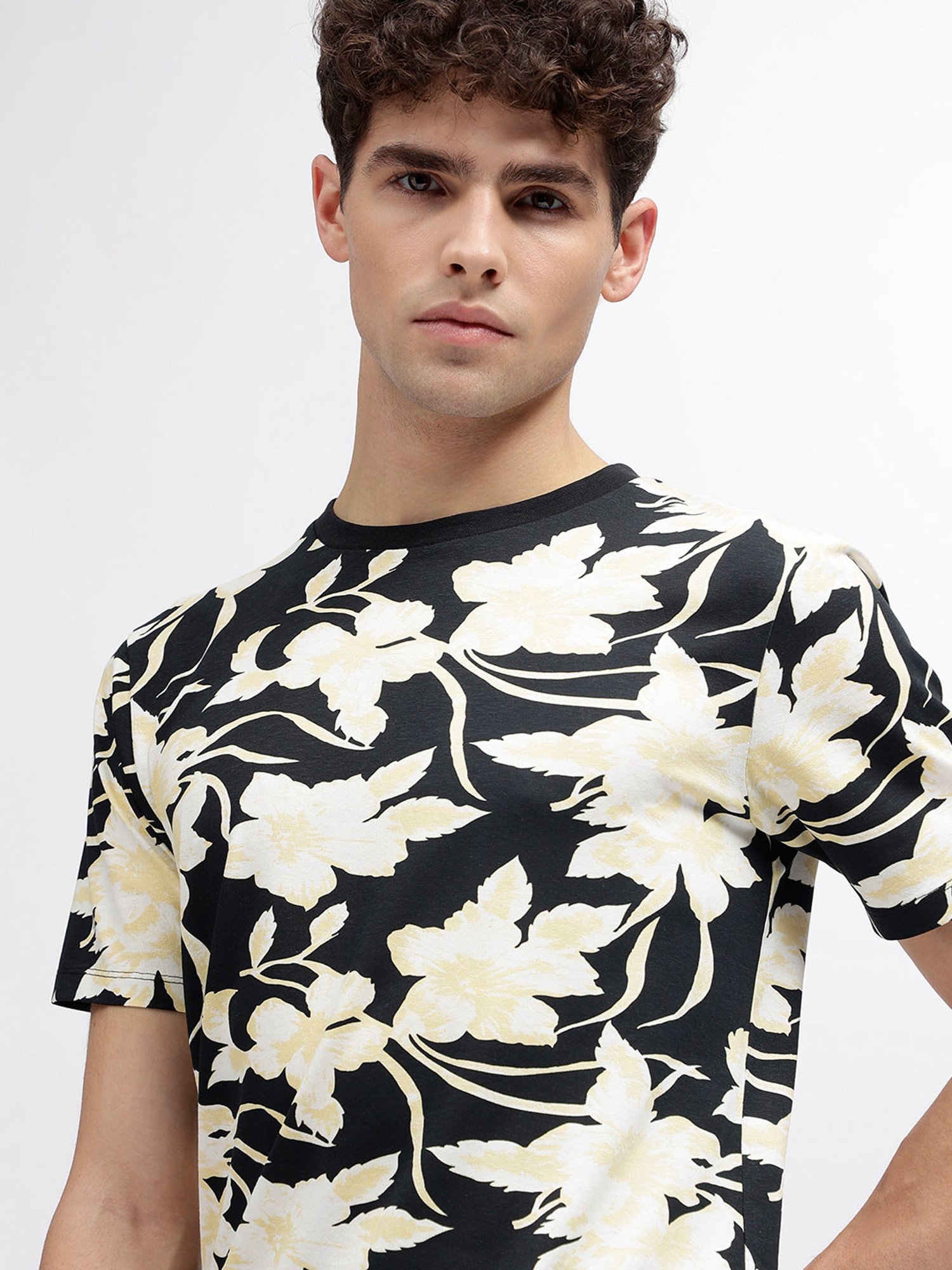 Lindbergh Black Regular Fit Printed Crew T-Shirt