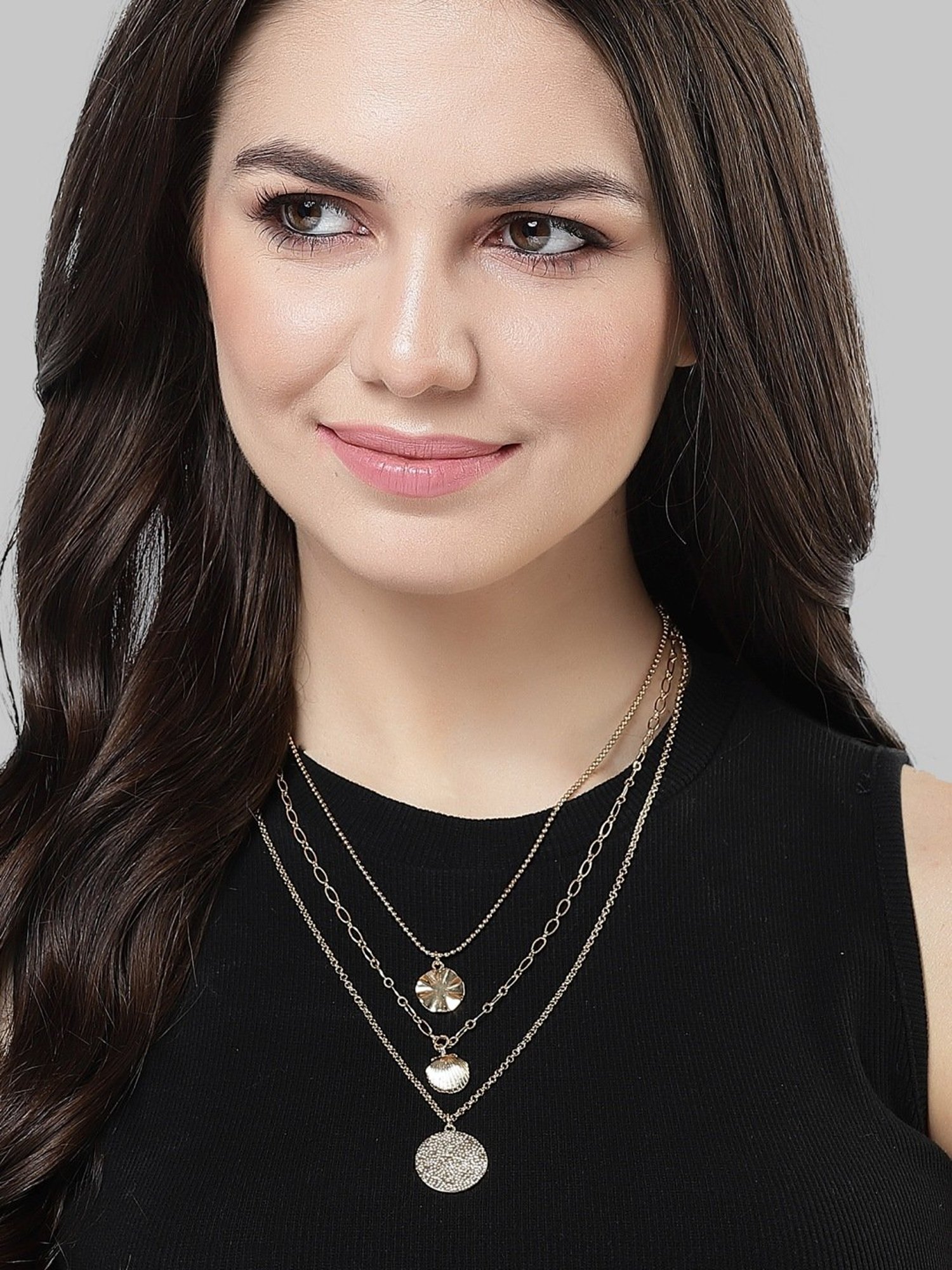 Karatcart Golden Sea Shell and Textured Disk Multicharm Multilayered Chain Women