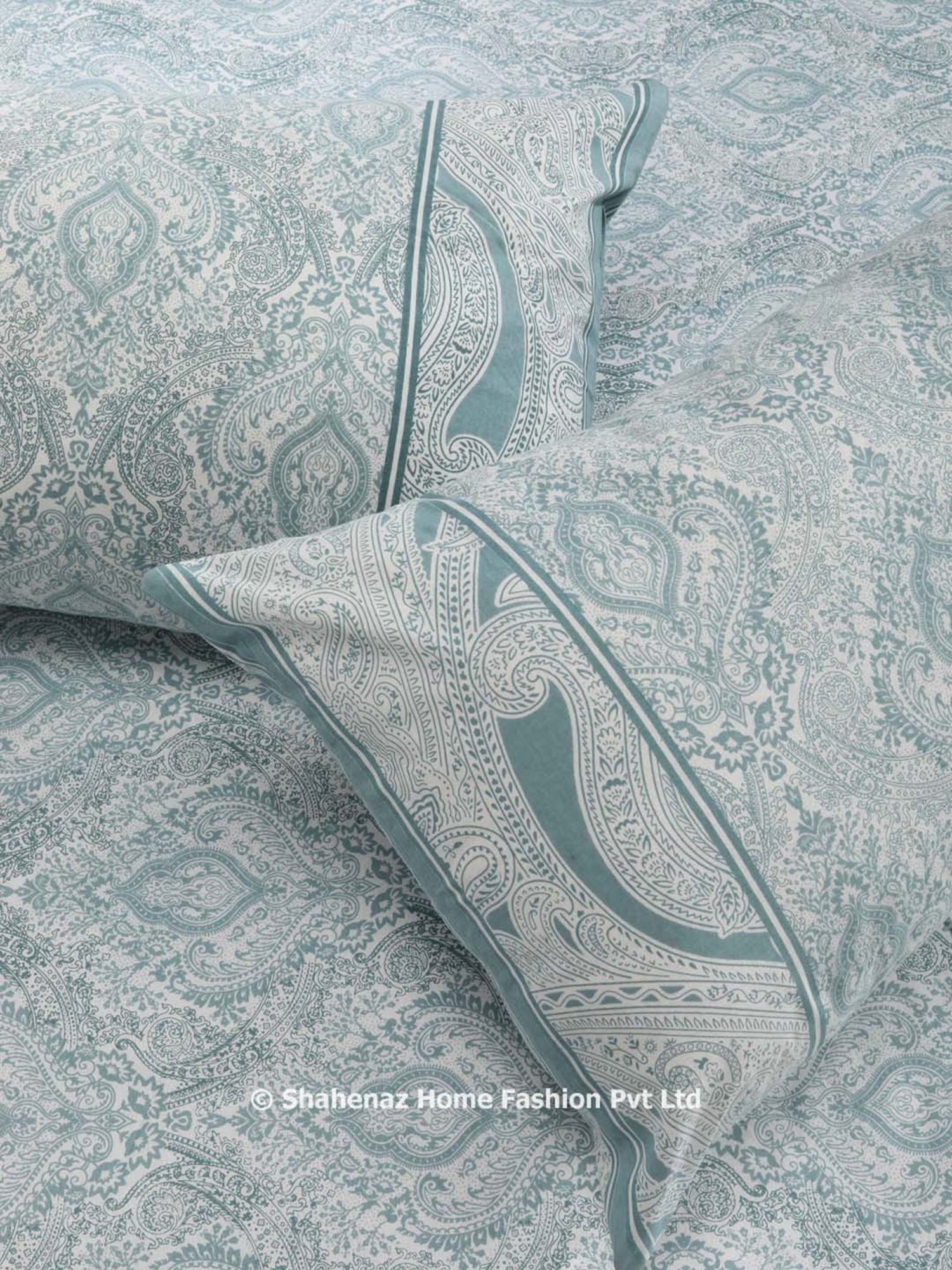 Shahenaz Turquoise 120 TC Cotton Urban Dreams Double Bedsheet with 2 Pillow Covers