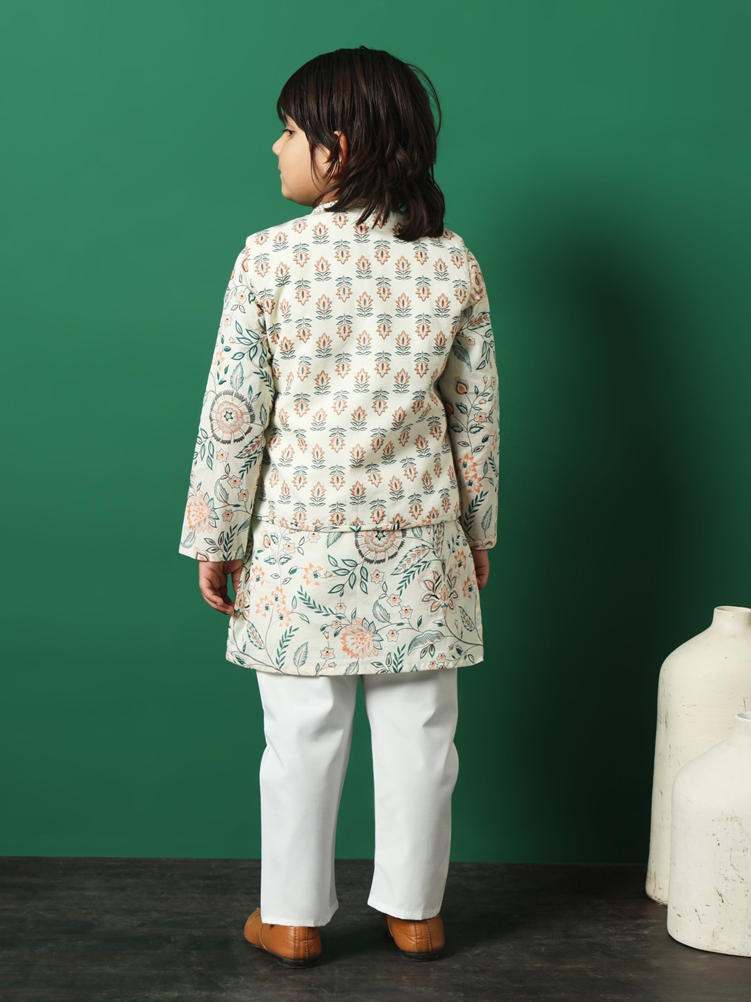 READIPRINT FASHIONS Kids White Floral Print Full Sleeves Kurta, Pyjamas with Jacket