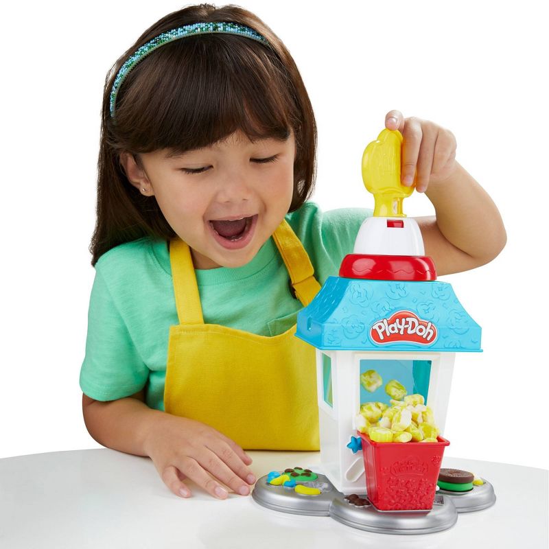 Play-Doh Kitchen Creations Popcorn Party Play Food Set with 6 Non-Toxic Play-Doh Cans
