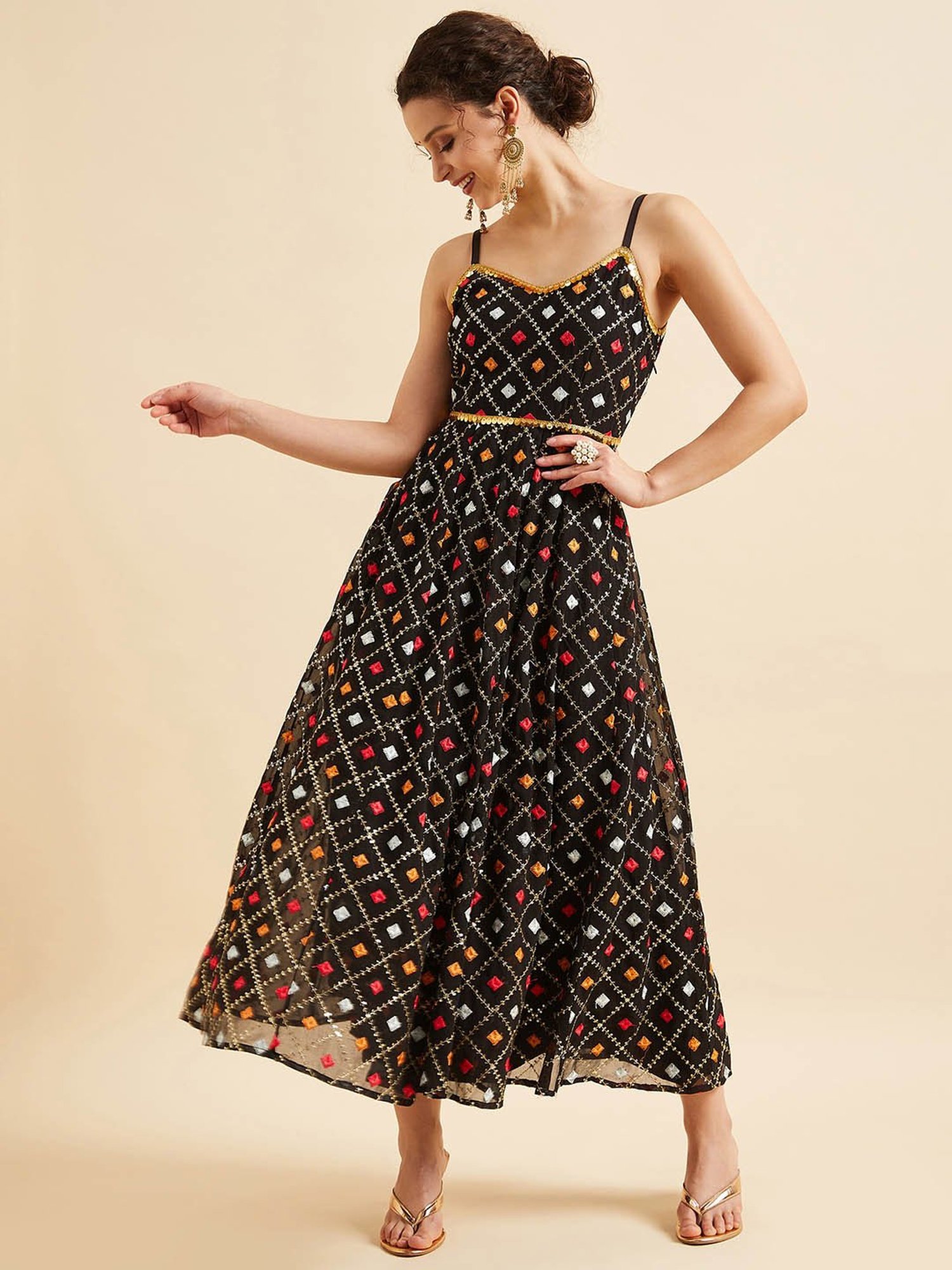 PANIT Black Embroiderd Ethnic Dress