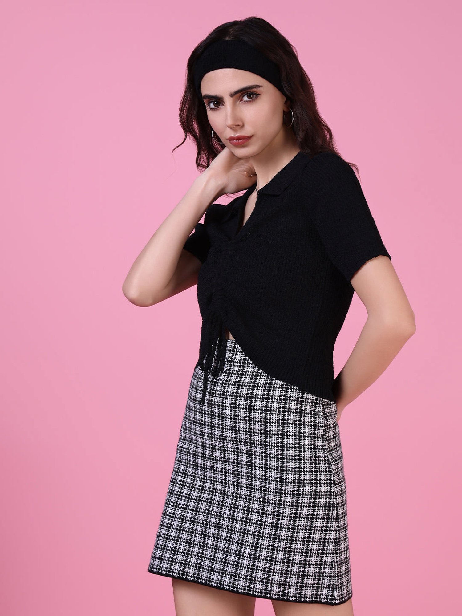 SHOWOFF Black Regular Fit Crop Top