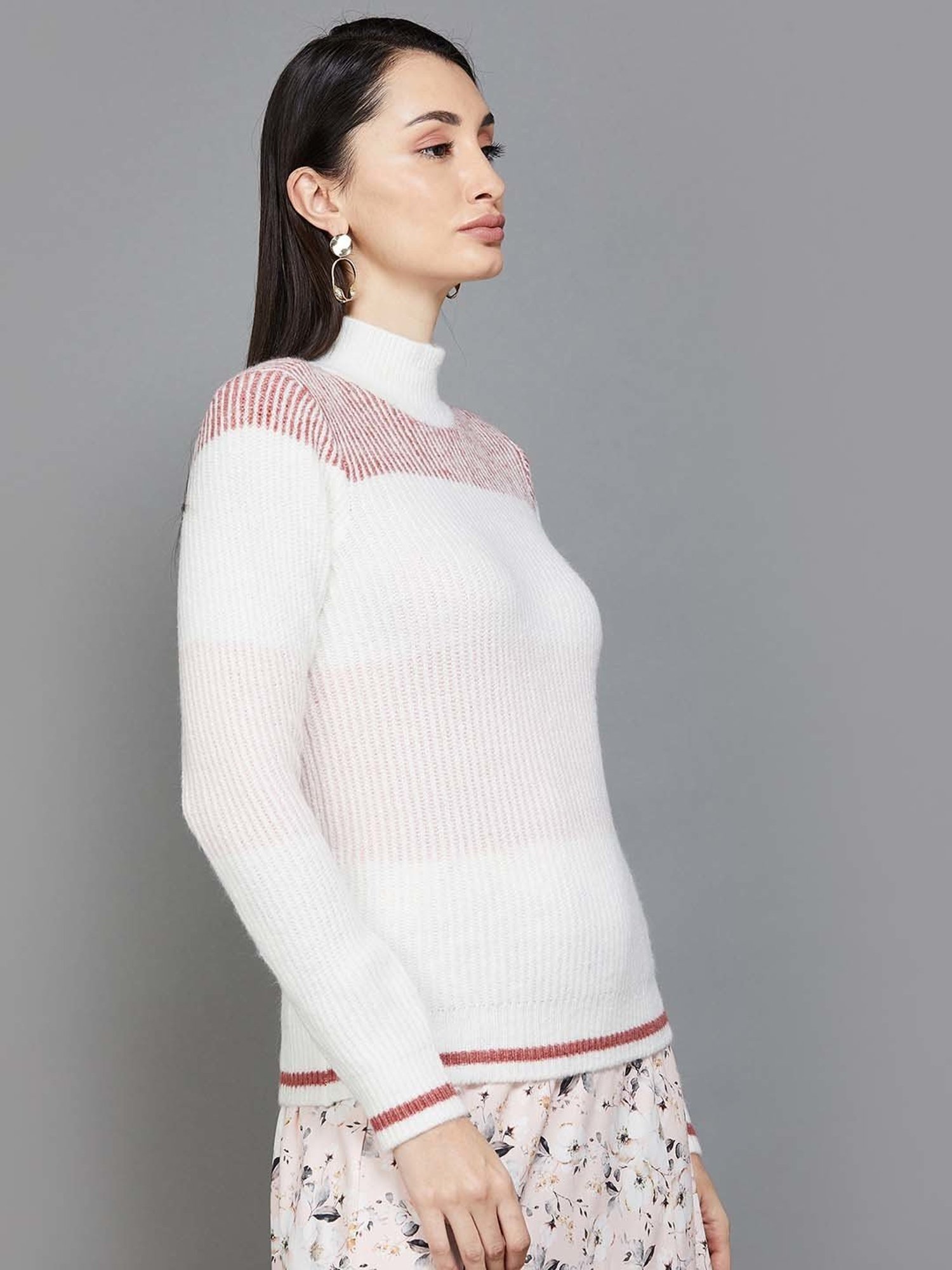 Code by Lifestyle White Self Pattern Pullover