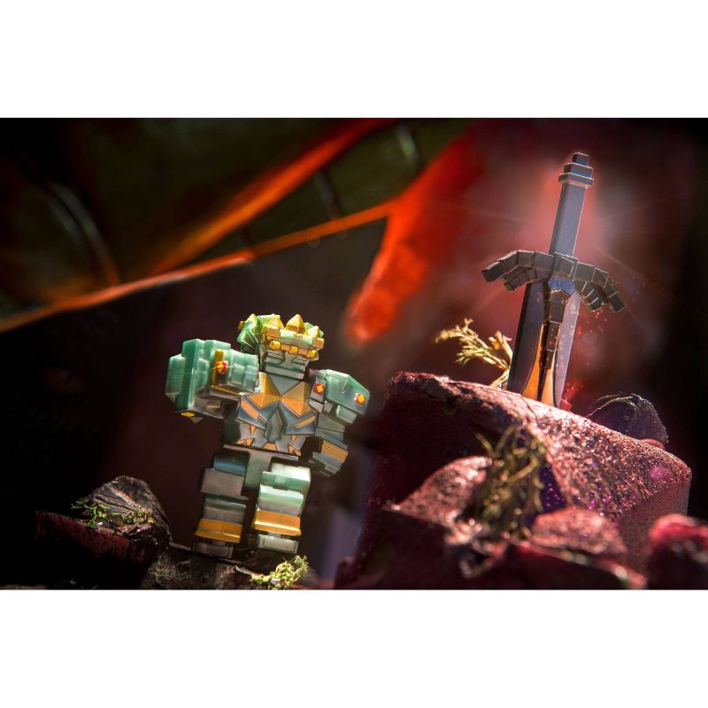 Roblox Action Collection - Fantastic Frontier: Guardian Set Figure Pack (Includes Exclusive Virtual Item)