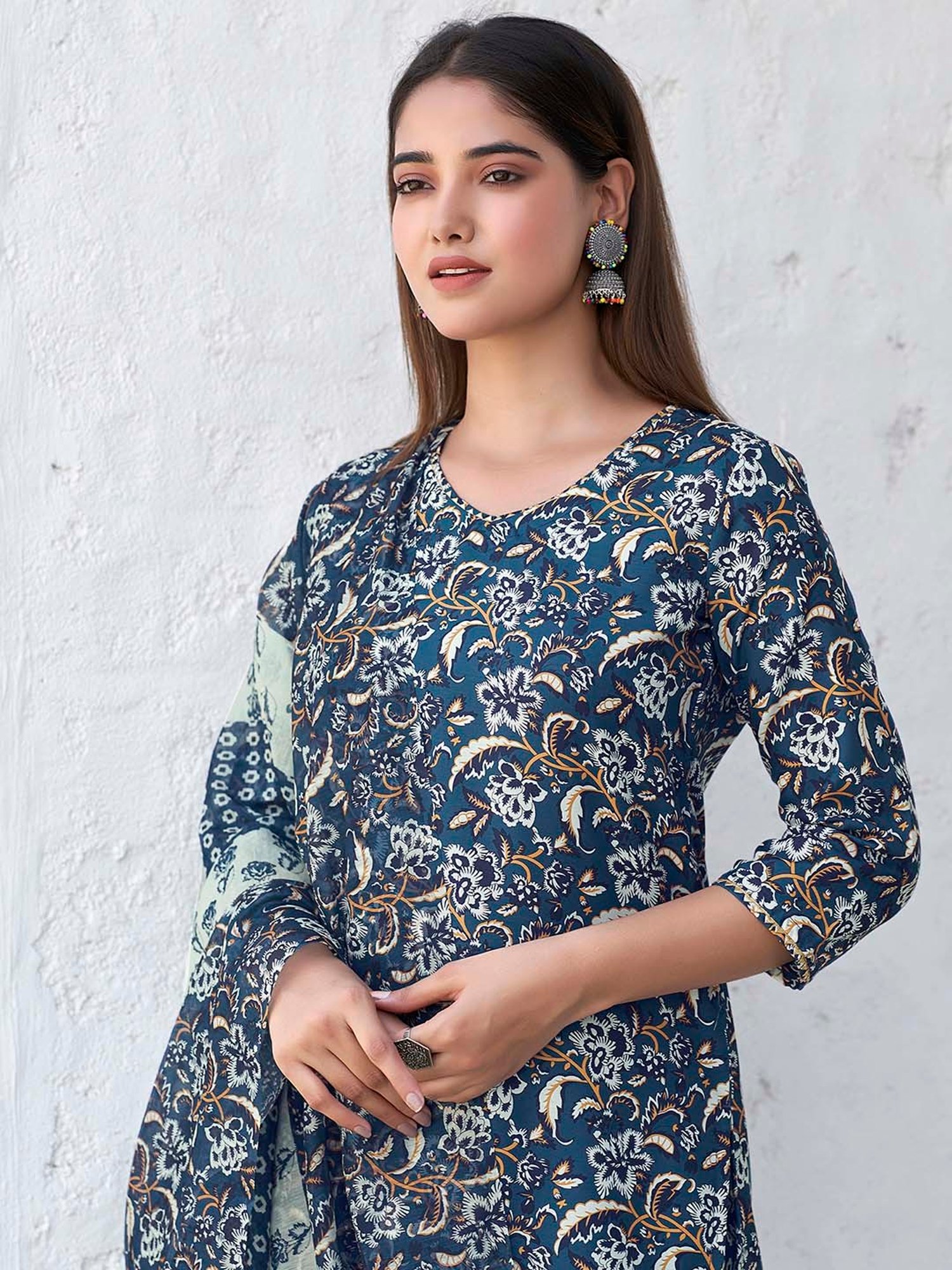 Skylee Multicolor Printed Kurta With Pant & Dupatta