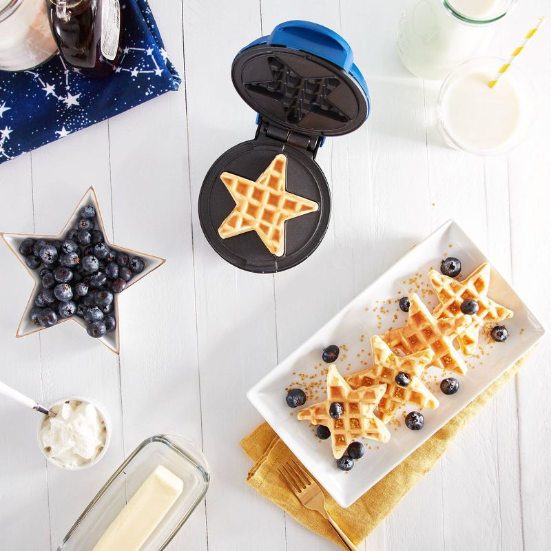 Dash Mini Star Waffle Maker