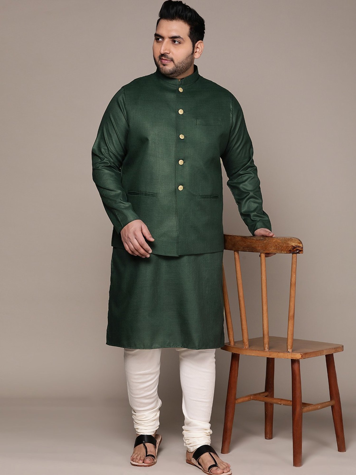 KISAH PLUS Green & White Regular Fit Kurta Set With Jacket