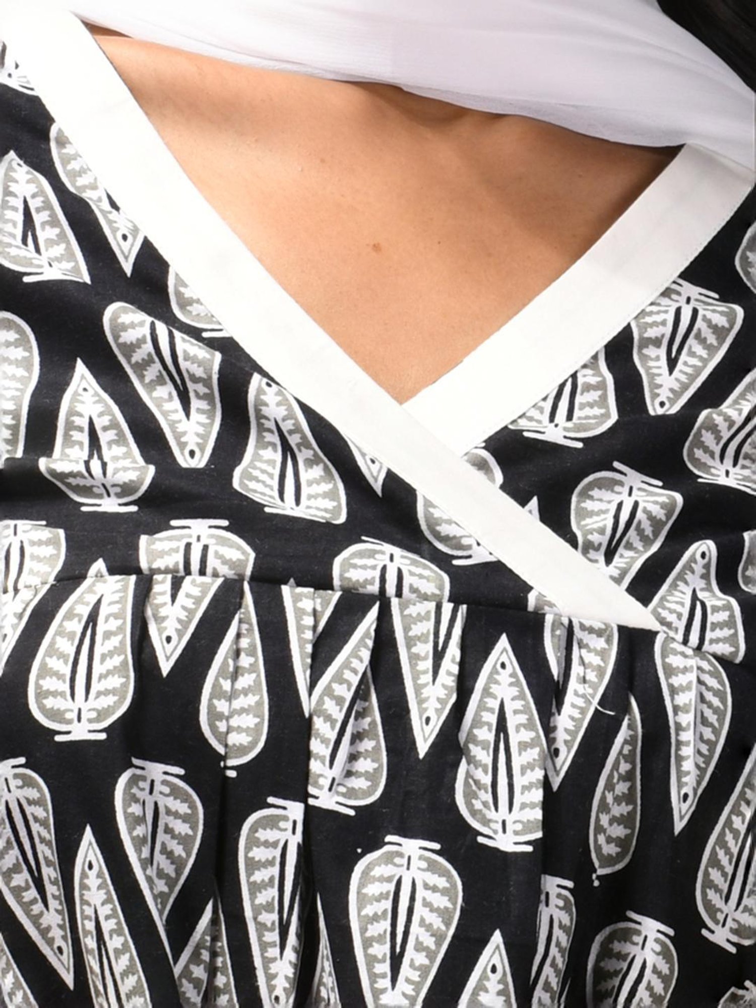 Charukriti Black & White Cotton Floral Print Kurta Salwaar Set With Dupatta