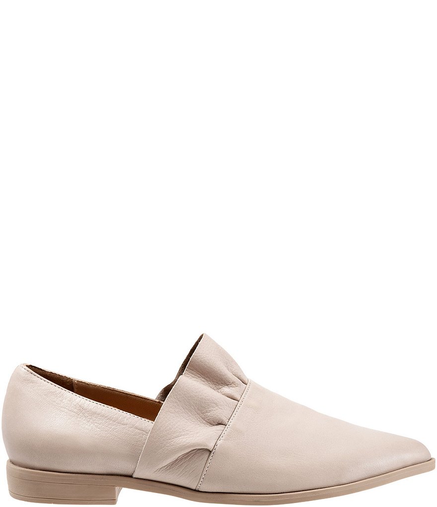 Bueno Burcu Leather Ruffle Slip-On Loafers