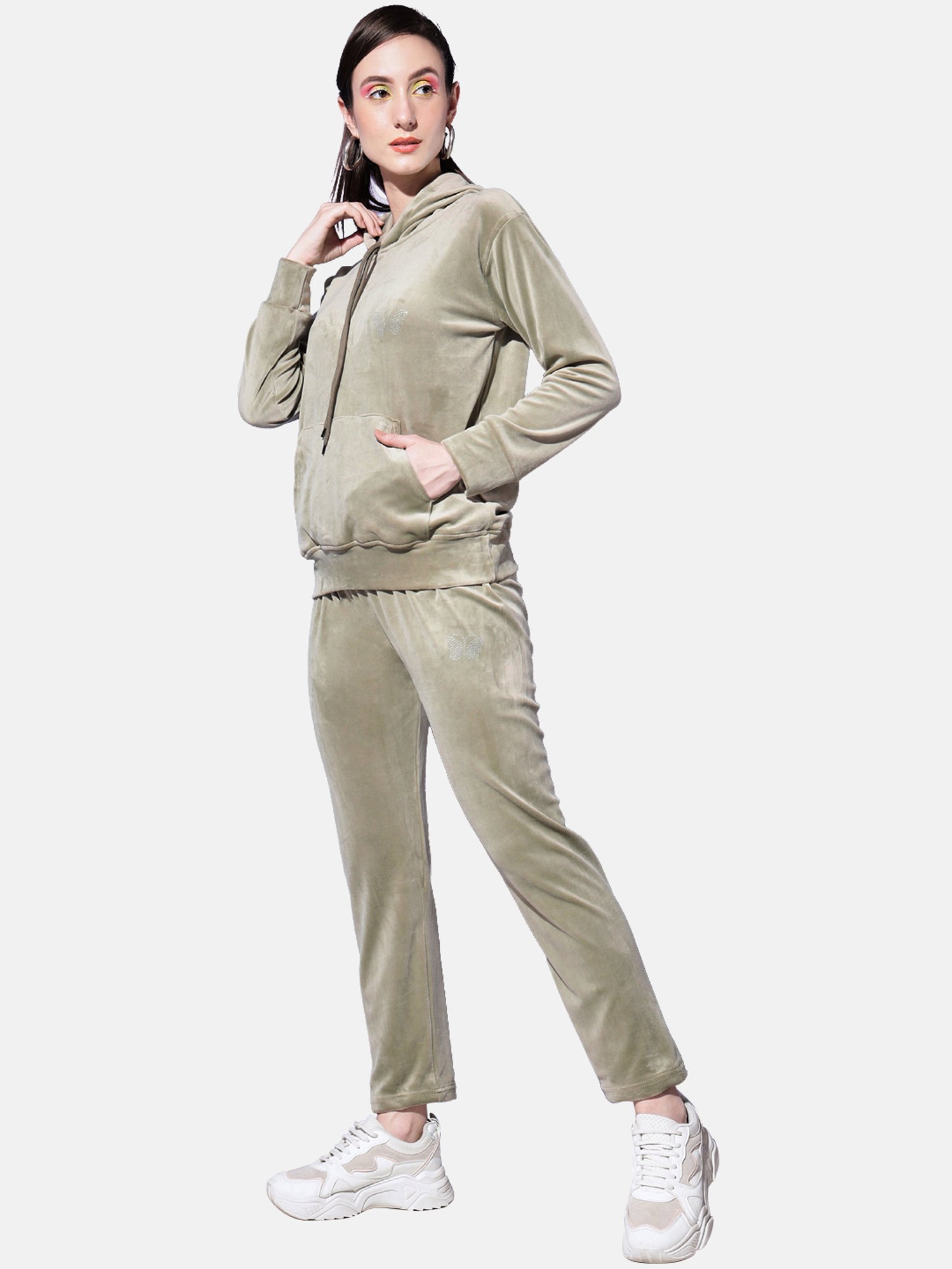 BUYNEWTREND Green Regular Fit Sports Tracksuit