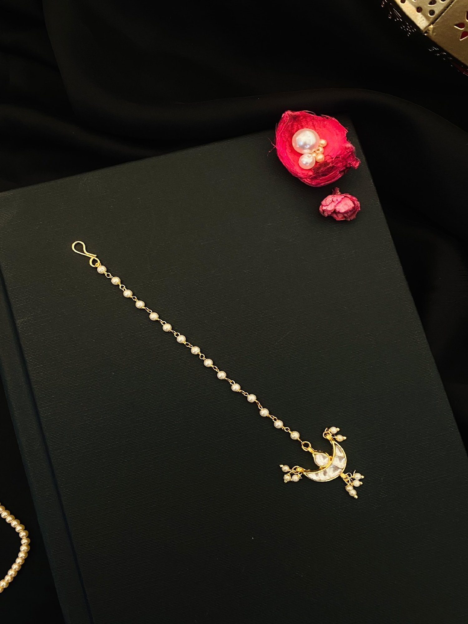 Abdesigns Elite Pachi Kundan Gold-Plated Maang Tikka