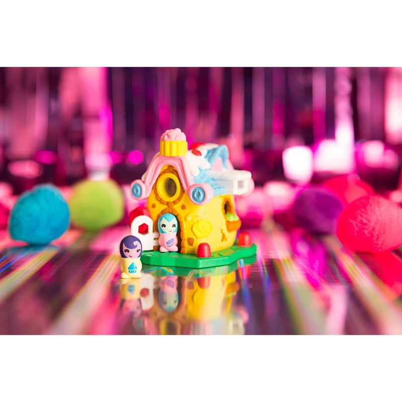 5 Surprise Mini Toys S1 Collectors Case w/ 4 Exclusive Minis