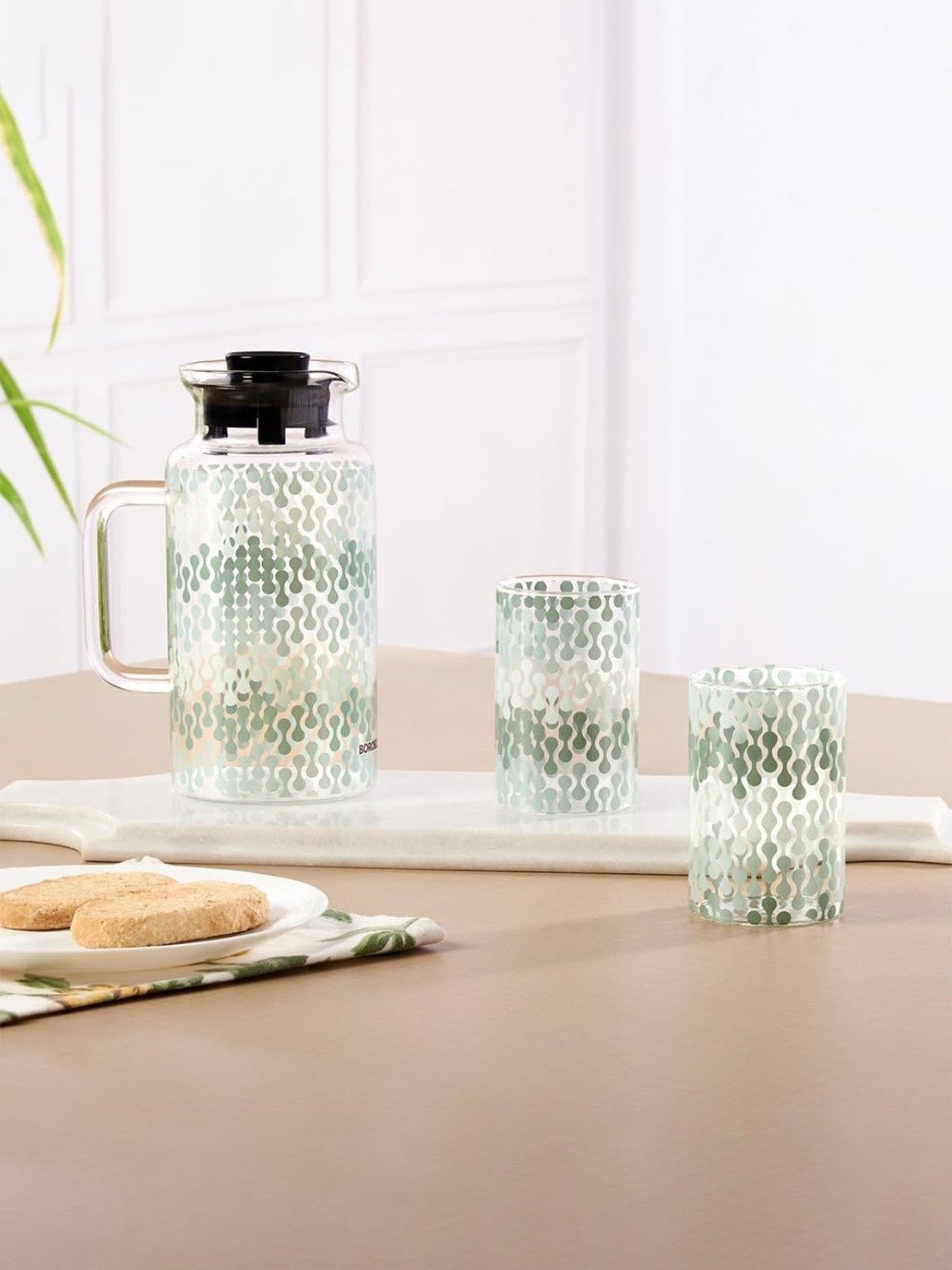 Borosil Vista Transparent Borosilicate Glass Jug with tow set of Glass Medium (295 ml)