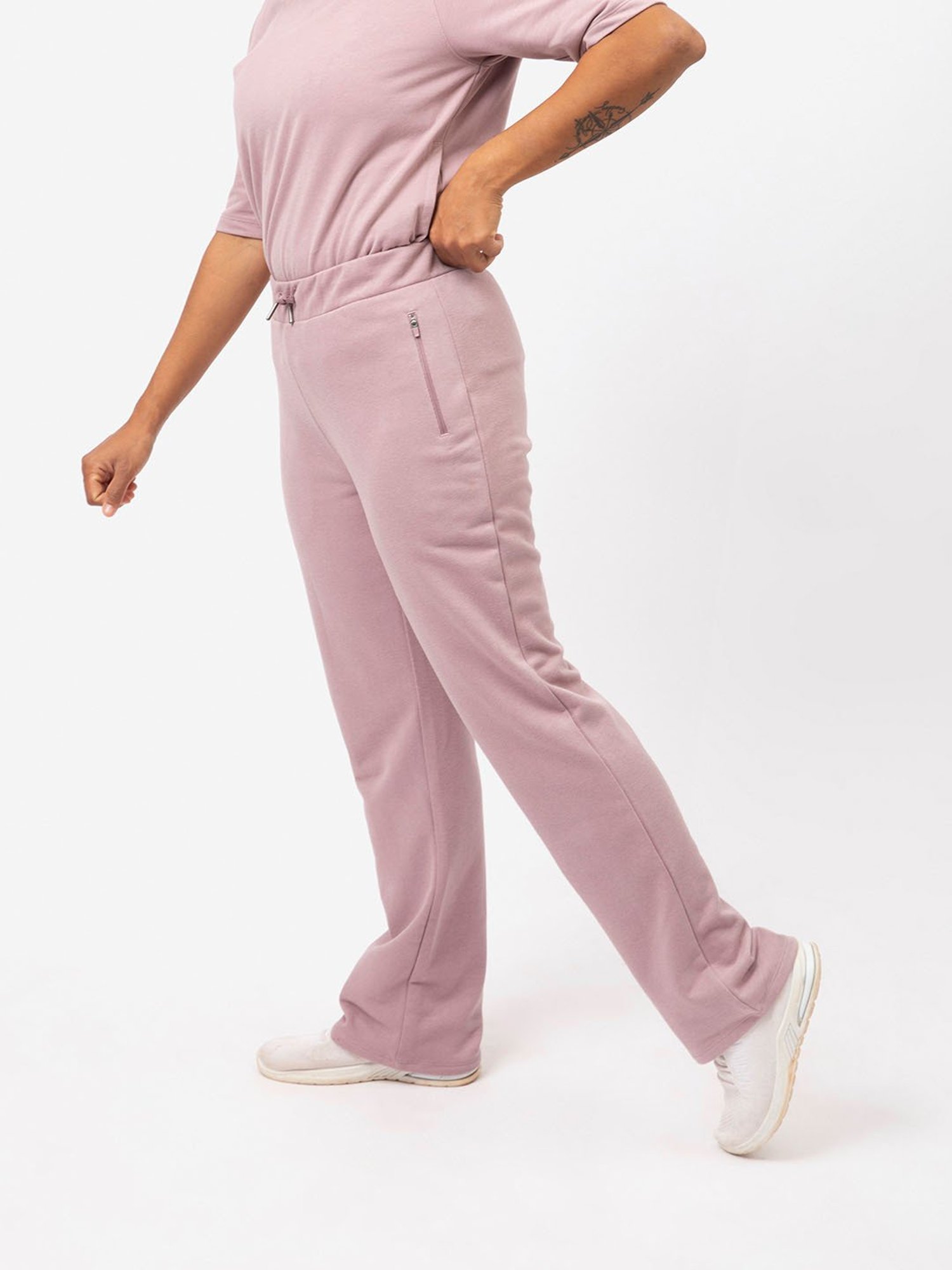 BlissClub Women Lavender Everyday Cozy Straight Joggers With 2 Zippered Side Pockets