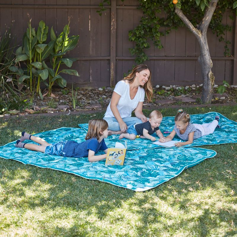 ECR4Kids Lightspeed Outdoors XL Outdoor Folding Blanket, Portable Beach Blanket, Yucca Frond (2-Pack)