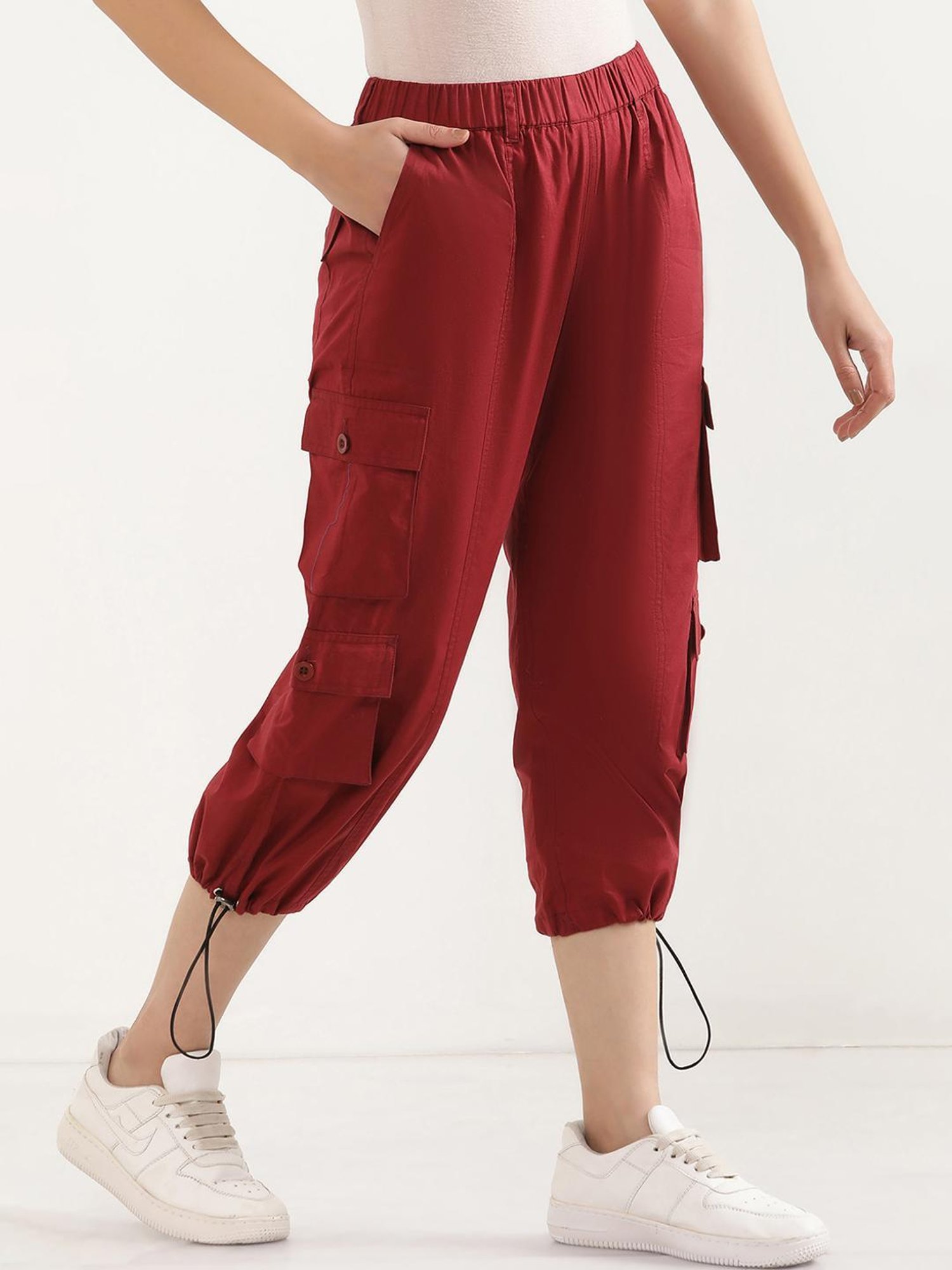 Elleven from Aurelia Red Cotton Mid Rise Capris