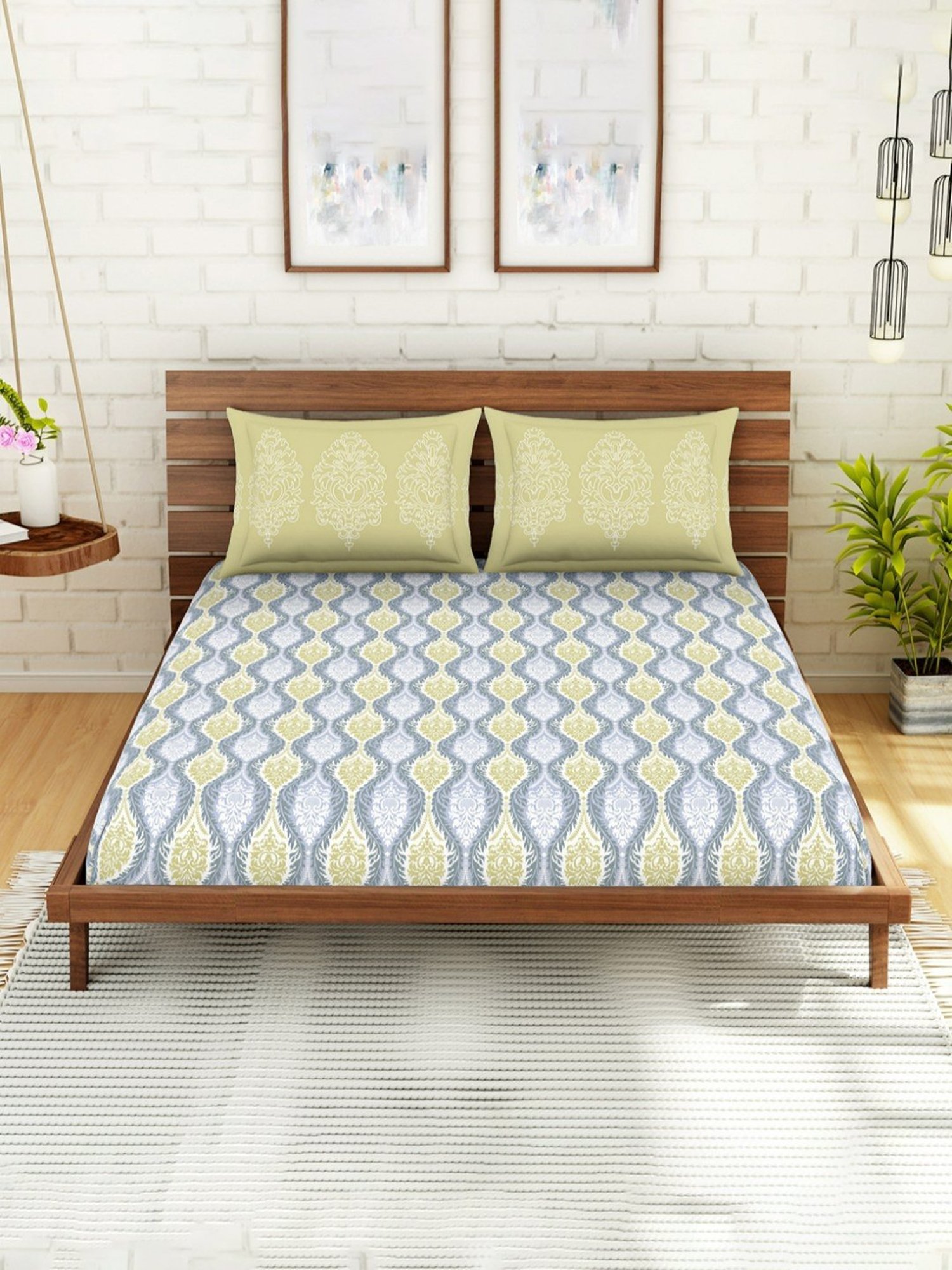 Spaces Printed Grey 210 TC Cotton Queen Fitted Bed Sheet with 2 Pillow Covers