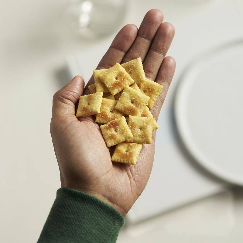 Cheez-It White Cheddar Baked Snack Crackers Mini Cup - 2.2oz