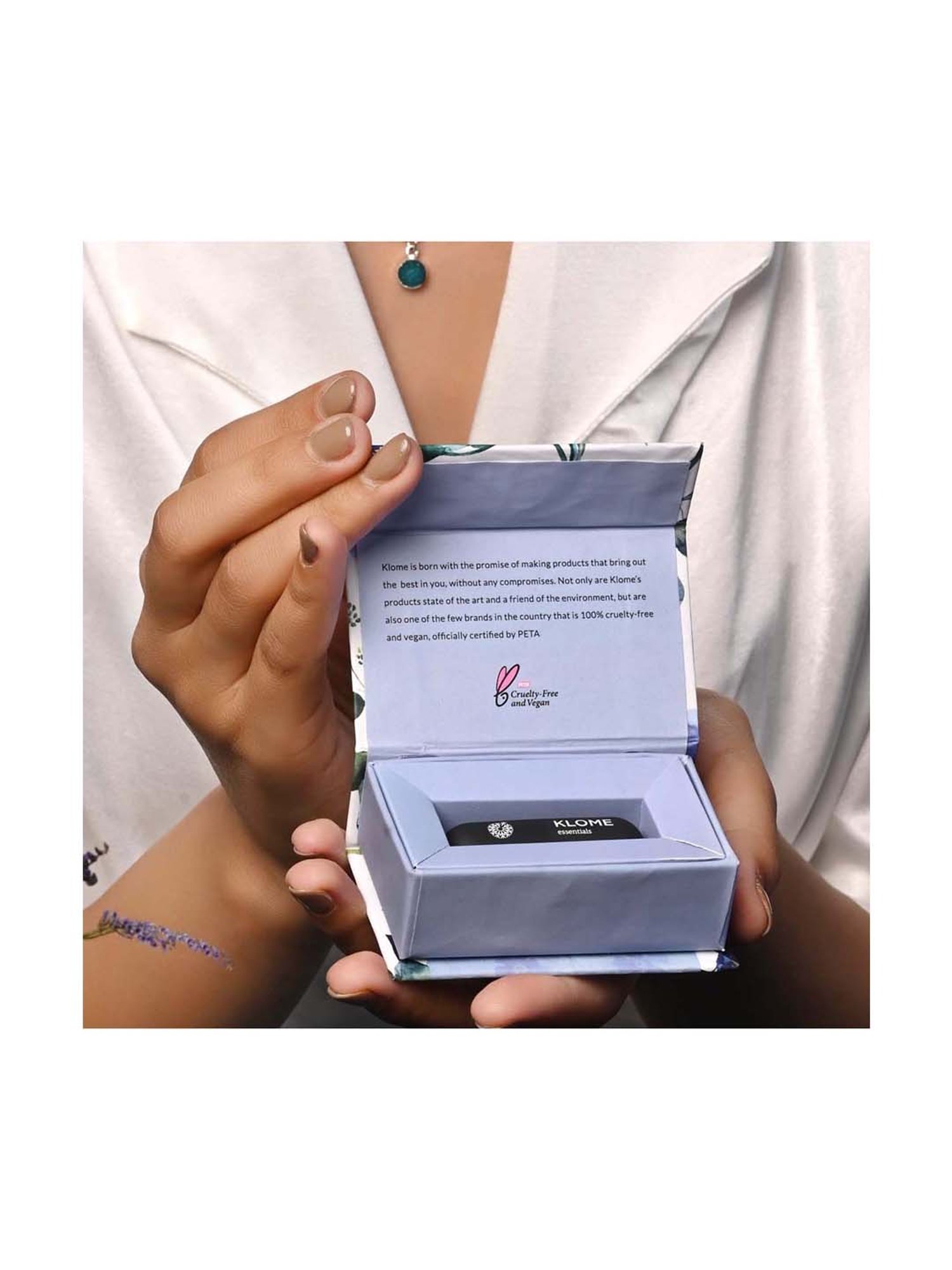 Klome Essentials Min Lipstick Clovewood - 2 gm