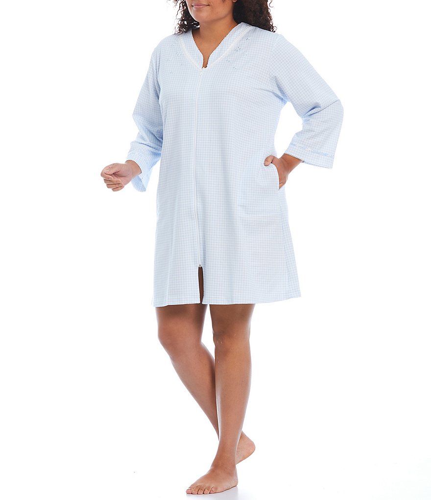 VAN WINKLE CO. Plus Solid Satin Maxi Chemise